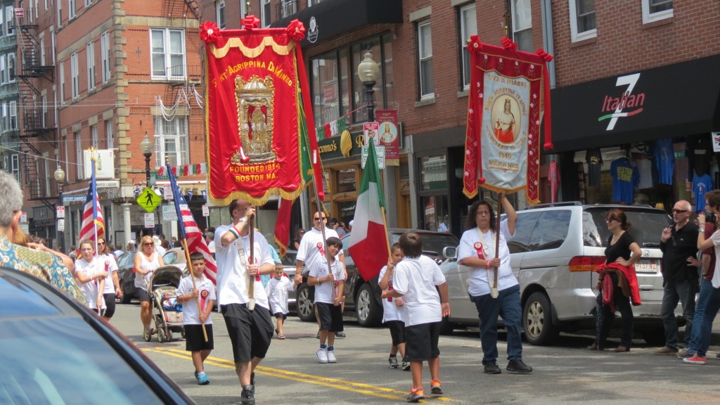 L’inizia della processione