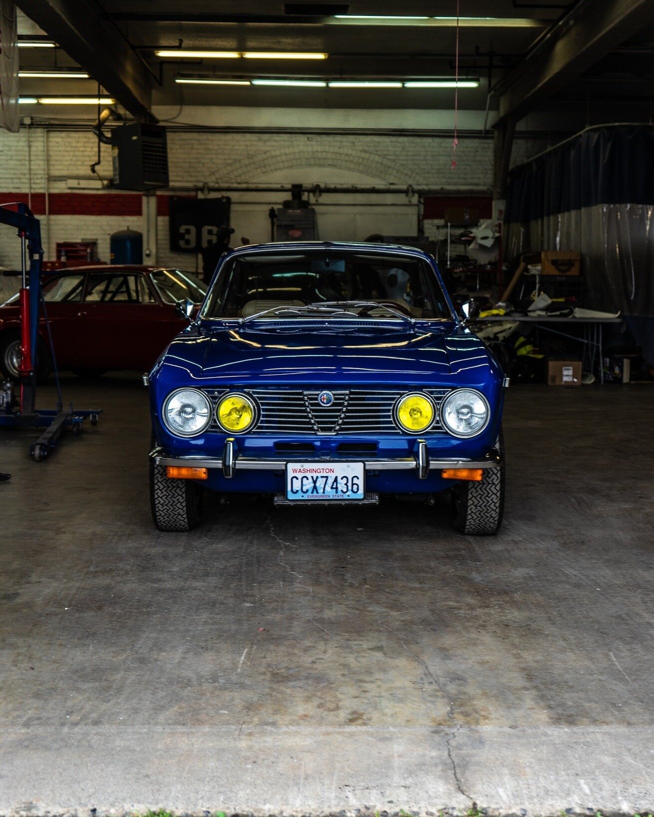 This GTV is off to its owner after a brake overhaul and SPICA maintenance.
Follow for more car content!
#italian #vintageracecar #driveclassics #carrestorationshop #carrestoration #pnwalfas #quadrifoglio🍀 #Quadrifoglio #quadrifoglio #alfaromeo #vint