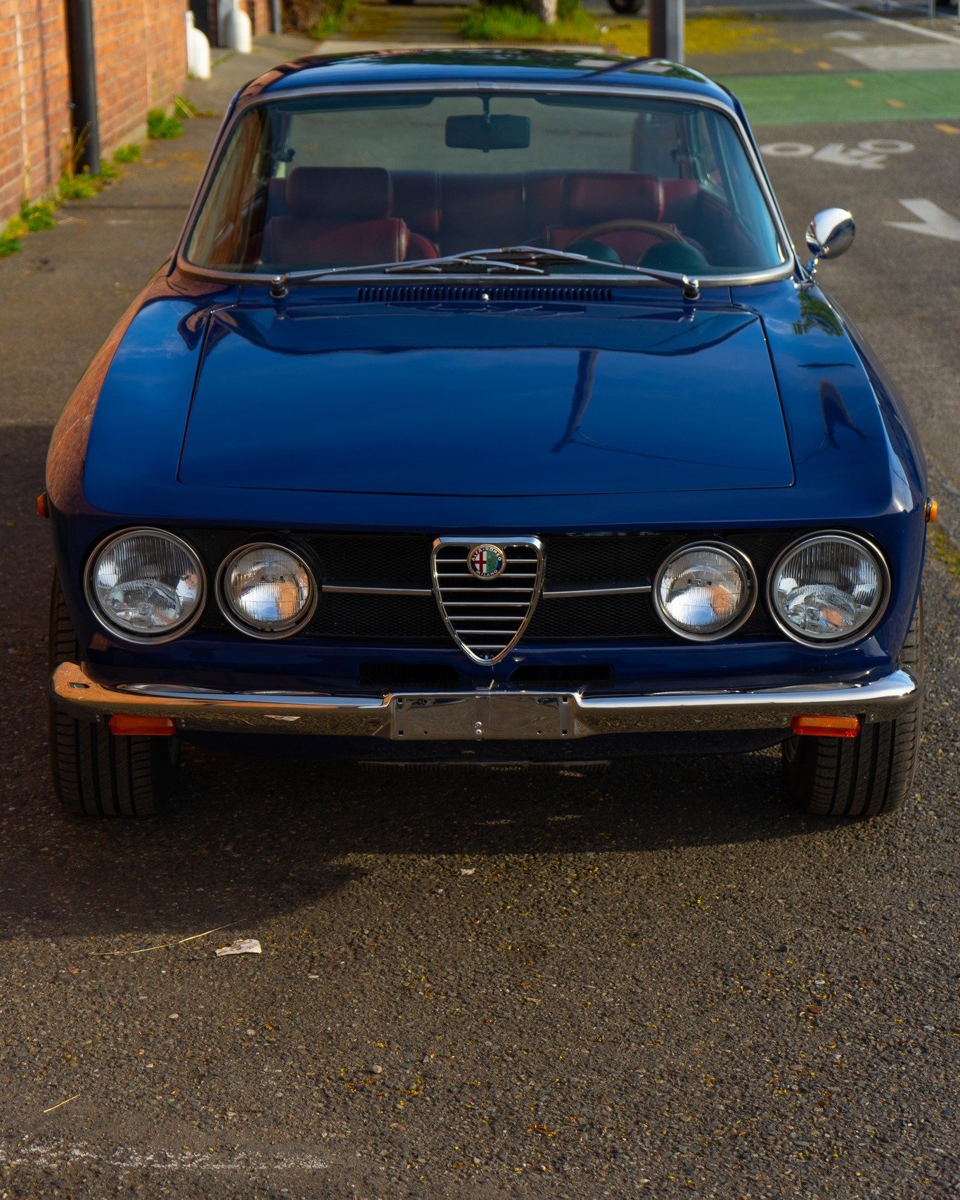 Classic beauty meets bold style. This blue Alfa Romeo GTV with striking red interior is turning heads wherever it goes, and is ready to head home.
Follow for more car content.
#northwestalfaromeoclub #italian #alfaclub #vintageracecar #driveclassics 