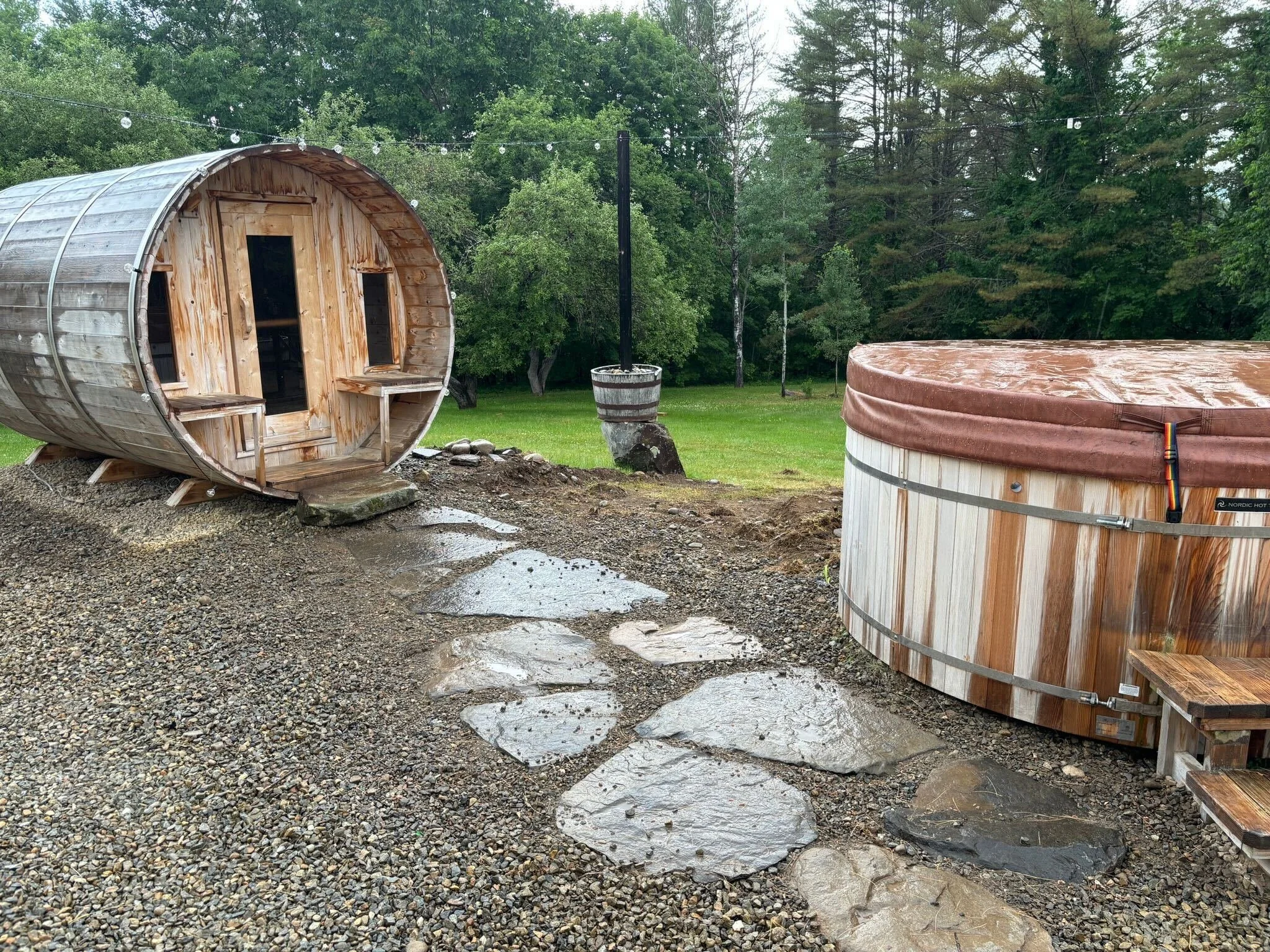 Jacuzzi and sauna in rain.jpg