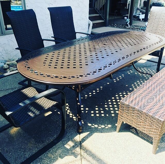 Always great to see some photos of the services we provide for our customers. These outdoor tables turned out excellent! Enjoy! 🟫⬛️🟫⬛️