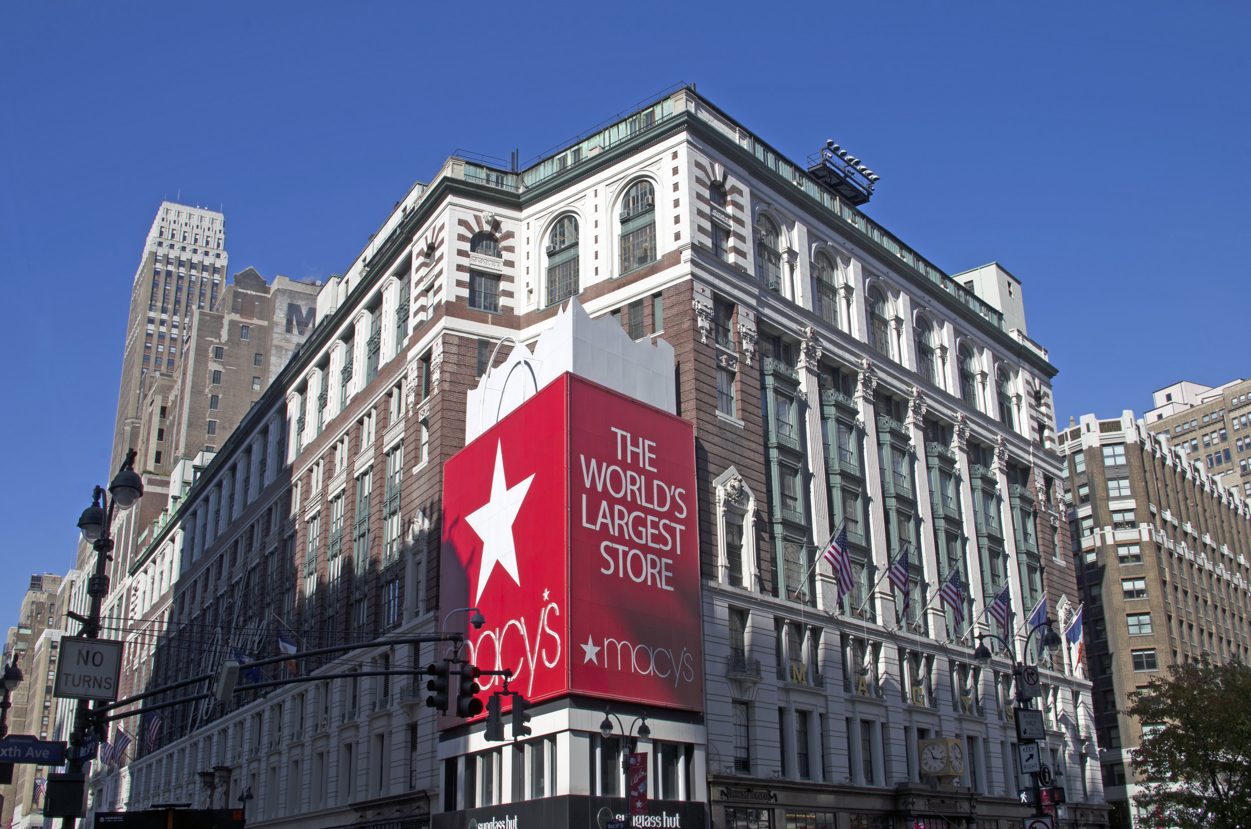 Macy's Herald Square, NYC Retail Design / Charles Sparks + Company