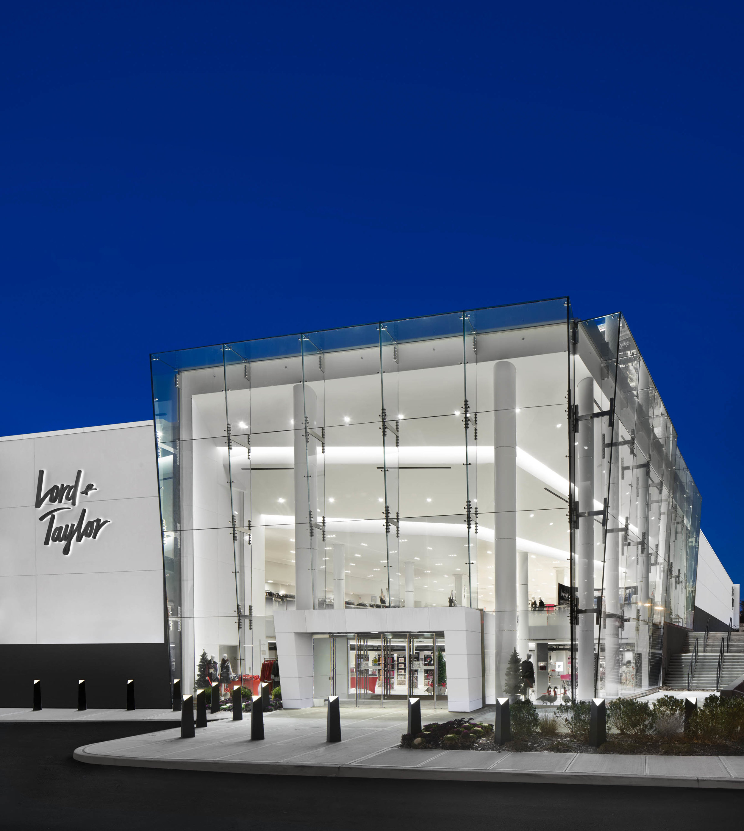 Lord & Taylor Manhasset - Highland Associates Architecture