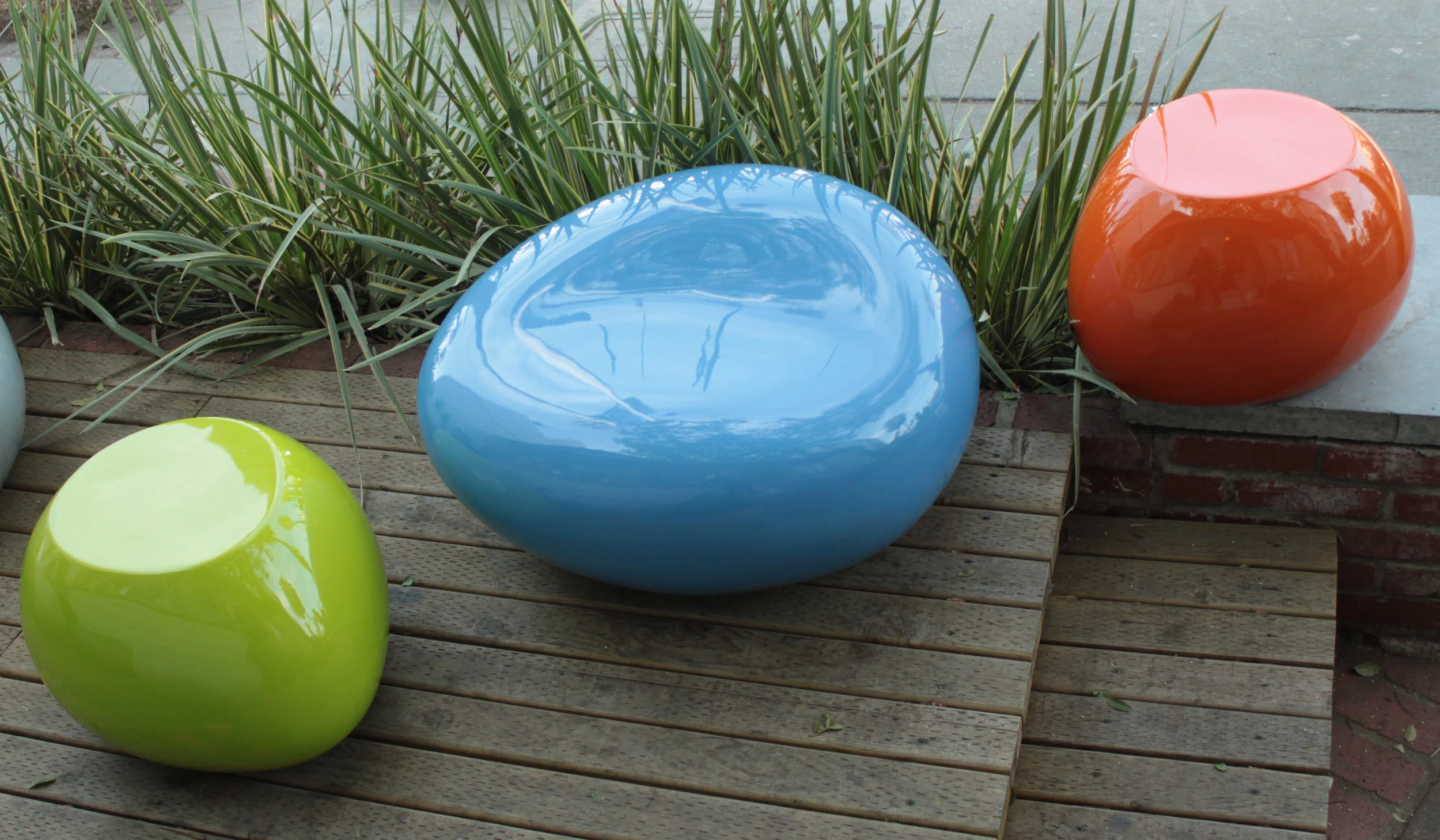 Chartruese, ultramarine blue and orange Pebbles.JPG