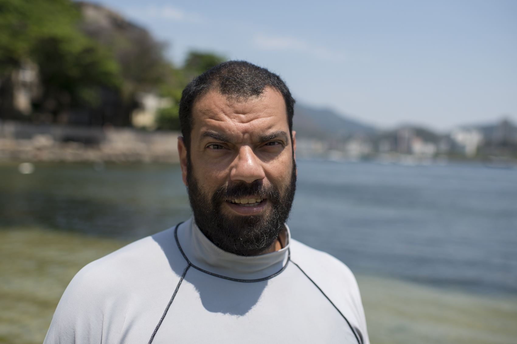  For the last 33 years, Ed dives at Urca Beach. This experience made possible for him to create a detailed map of the bottom of the sea, and a complete catalog of species that live there, all in his head. The environmentalist and educator made the pl