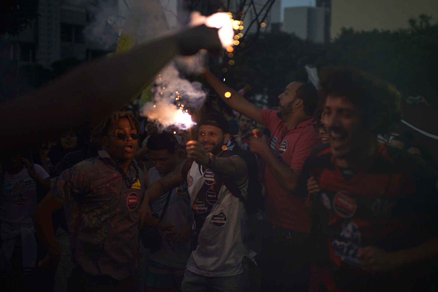   Soccer fans mixed for Fernando Haddad. 20 Oct 2018 © Lucas Landau  