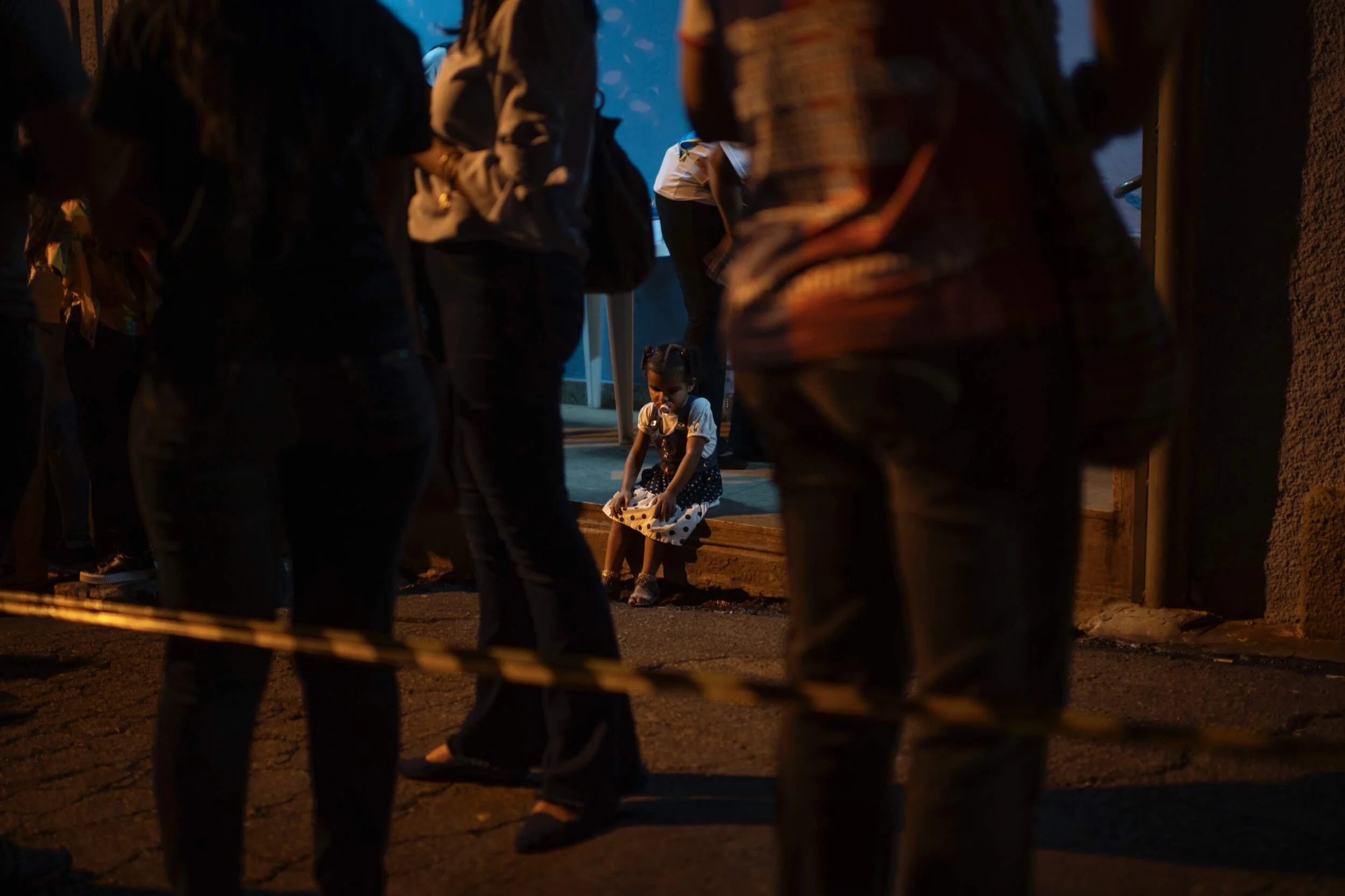  Seventh-day Mass in the church of Brumadinho. 2019. © Lucas Landau  Voltar para   SOCIO-ENVIRONMENTAL ISSUES   
