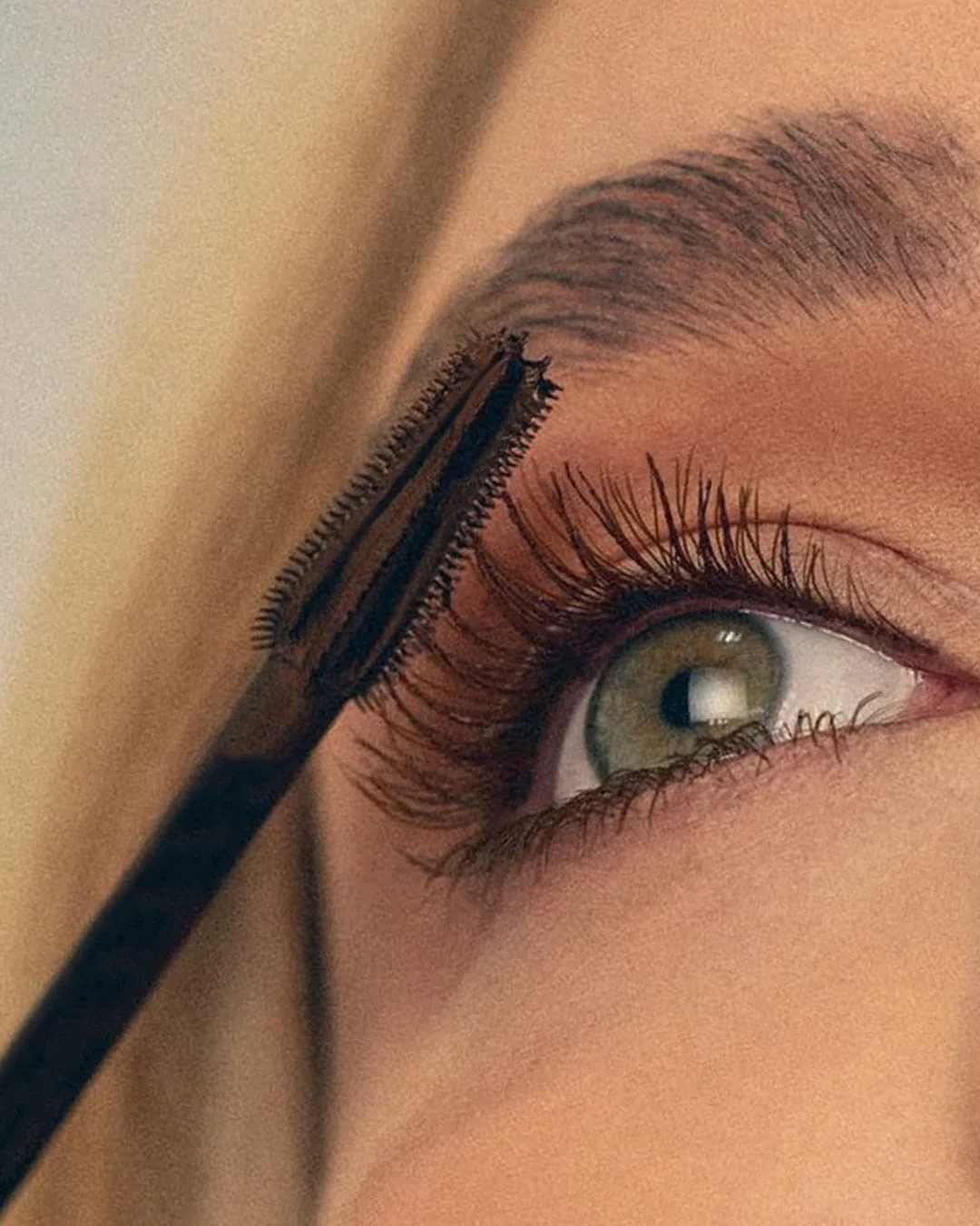 XLtubingMascara_LaunchCarousel_Feed_Slide-3.jpg