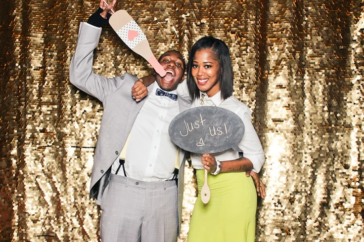 c29844284f384b4ae8aeabb91f9fa130--sequin-backdrop-backdrop-wedding.jpg