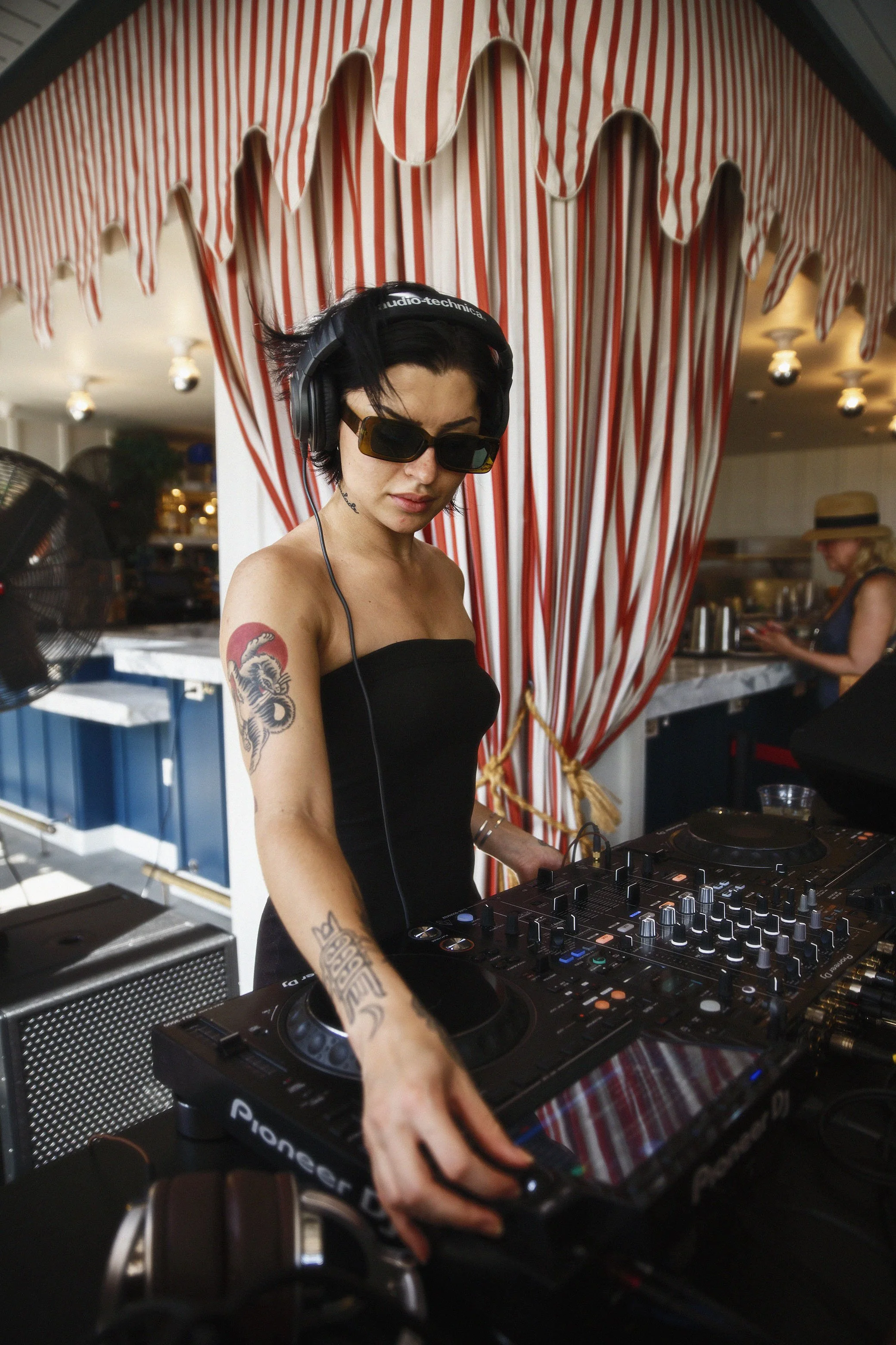 PoolClubxDMNQ13small.jpg