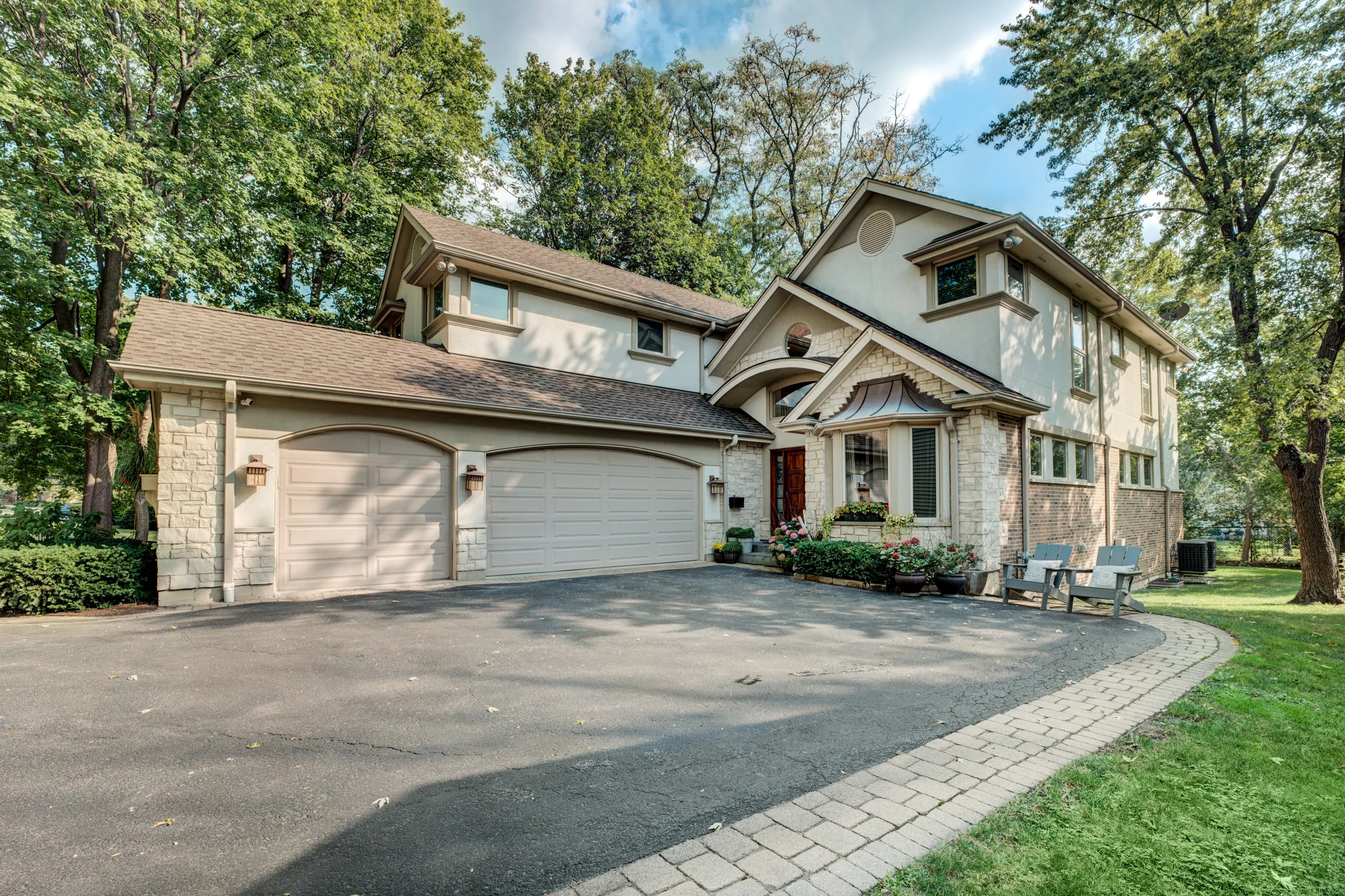 Front Exterior 10.jpg