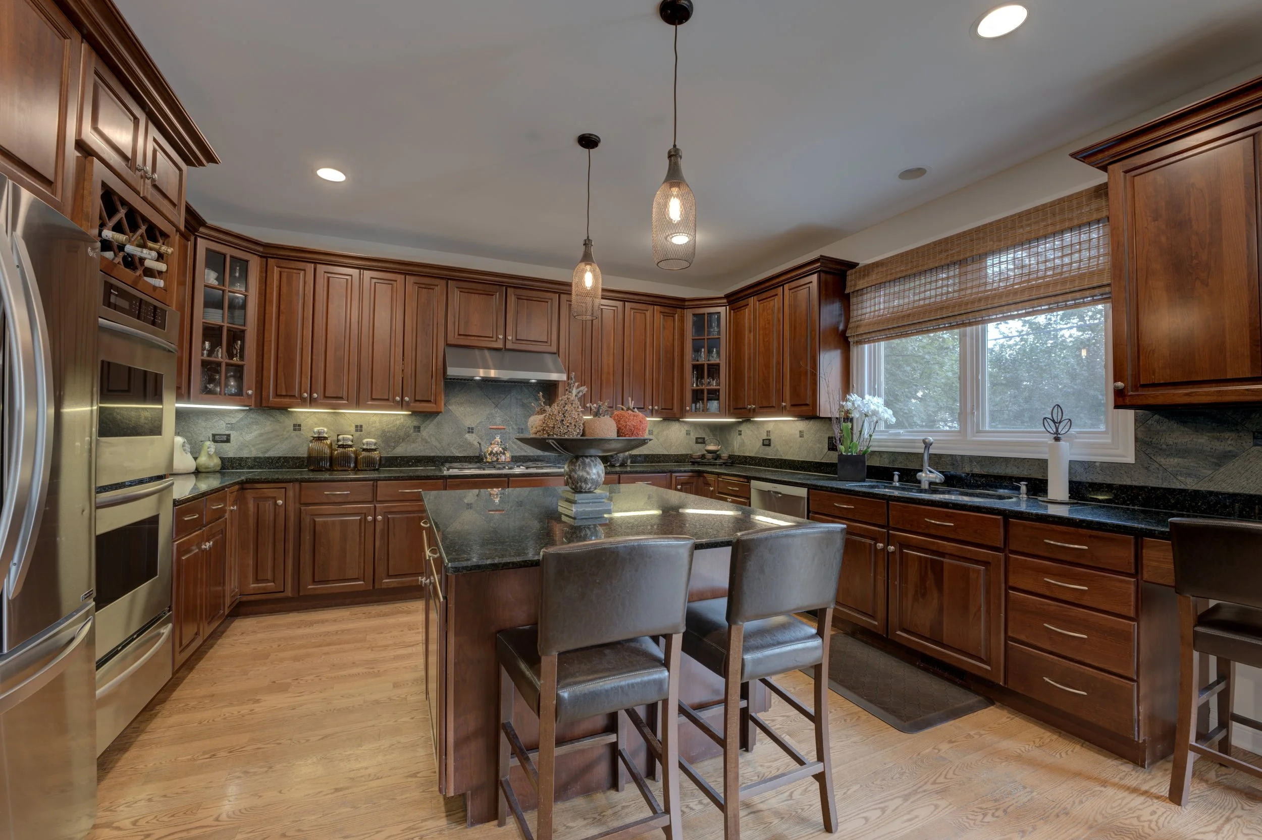 Kitchen 2.jpg