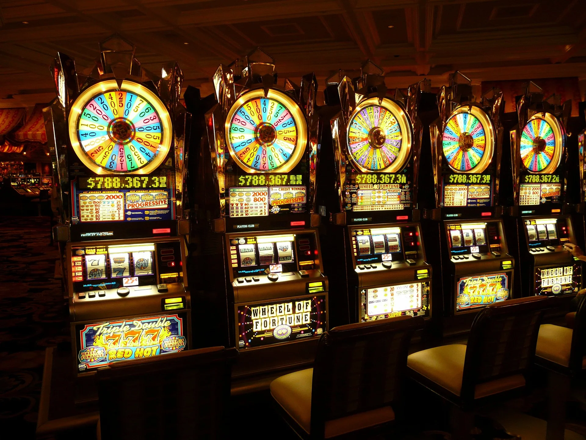 gambling-machine-4926_1920.jpg