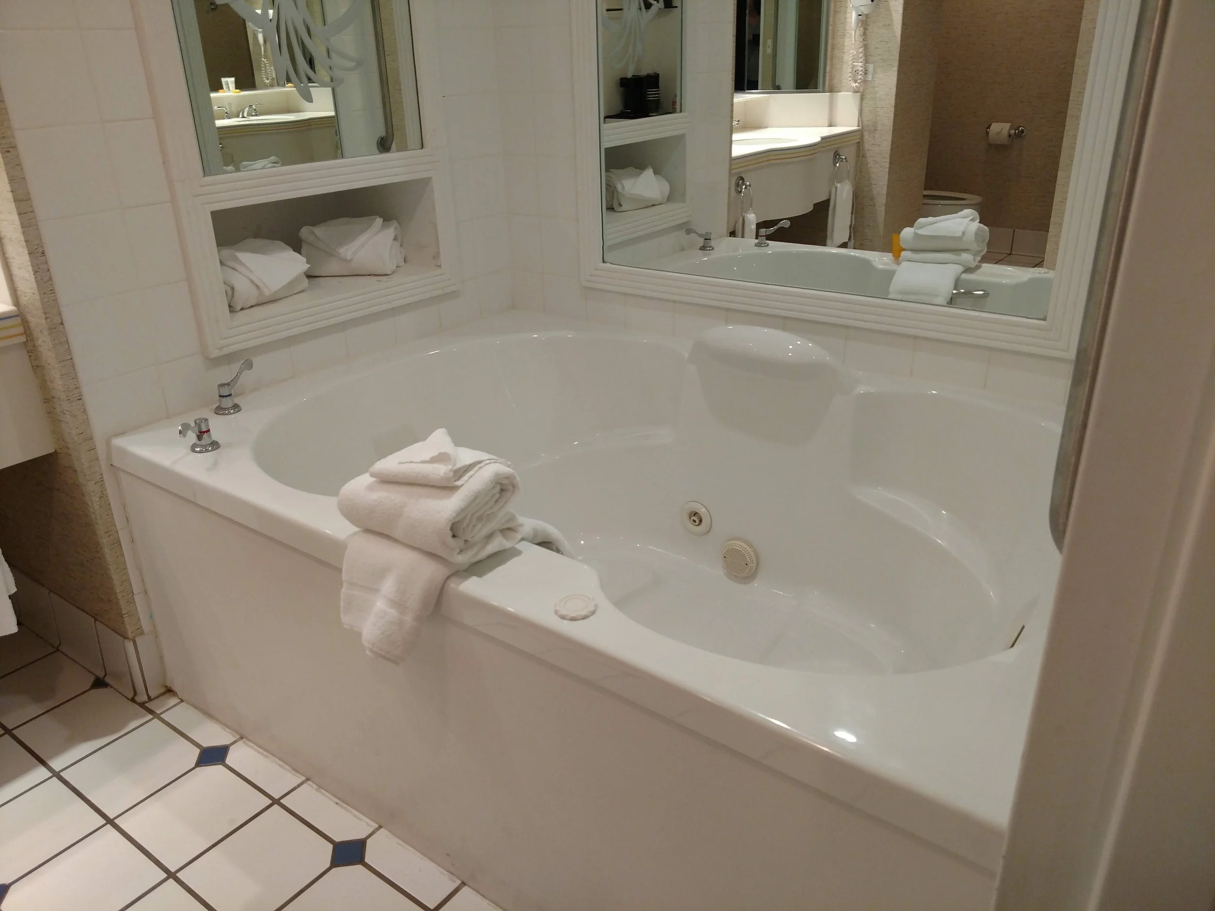 jacuzzi tub