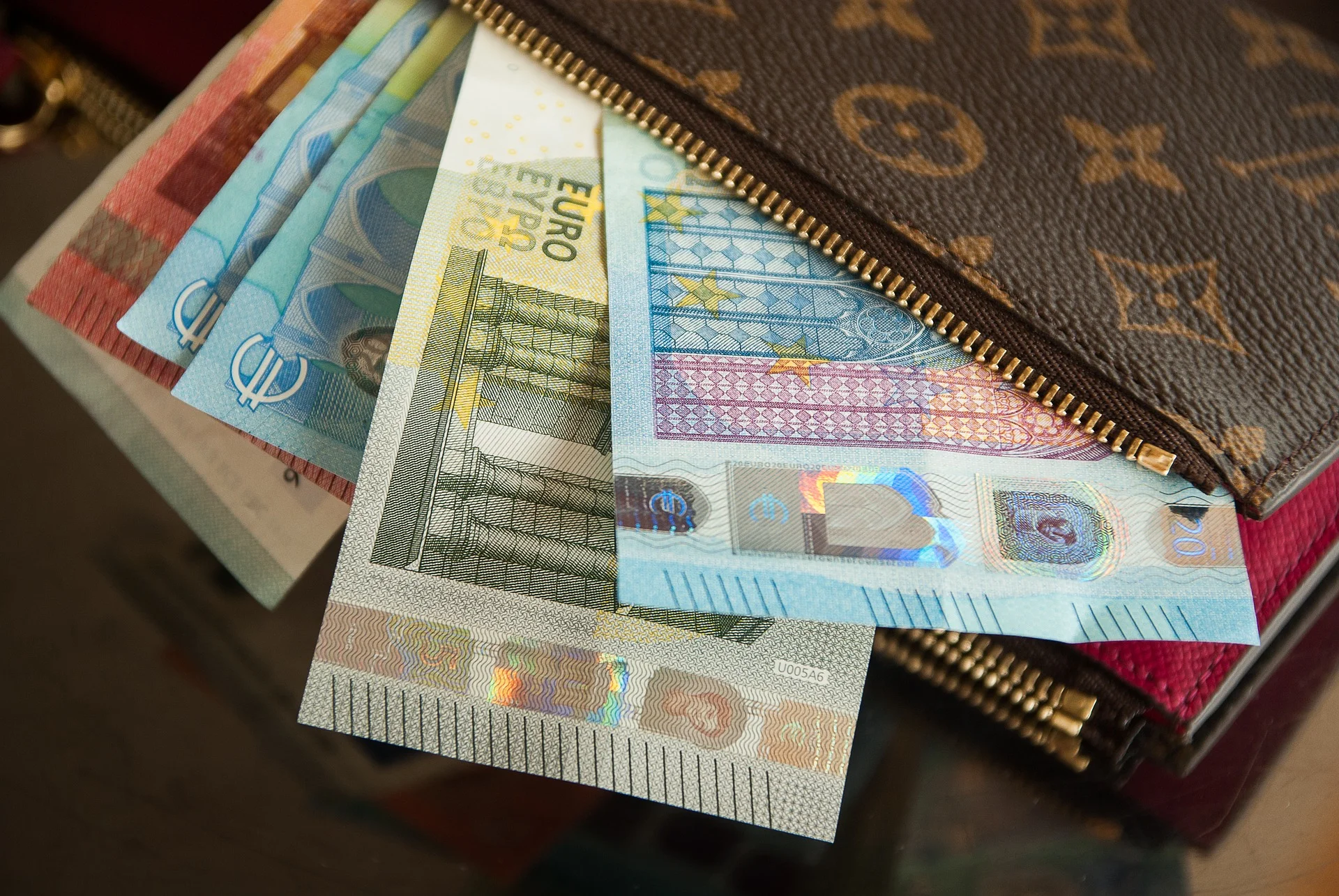 wallet-2302241_1920.jpg