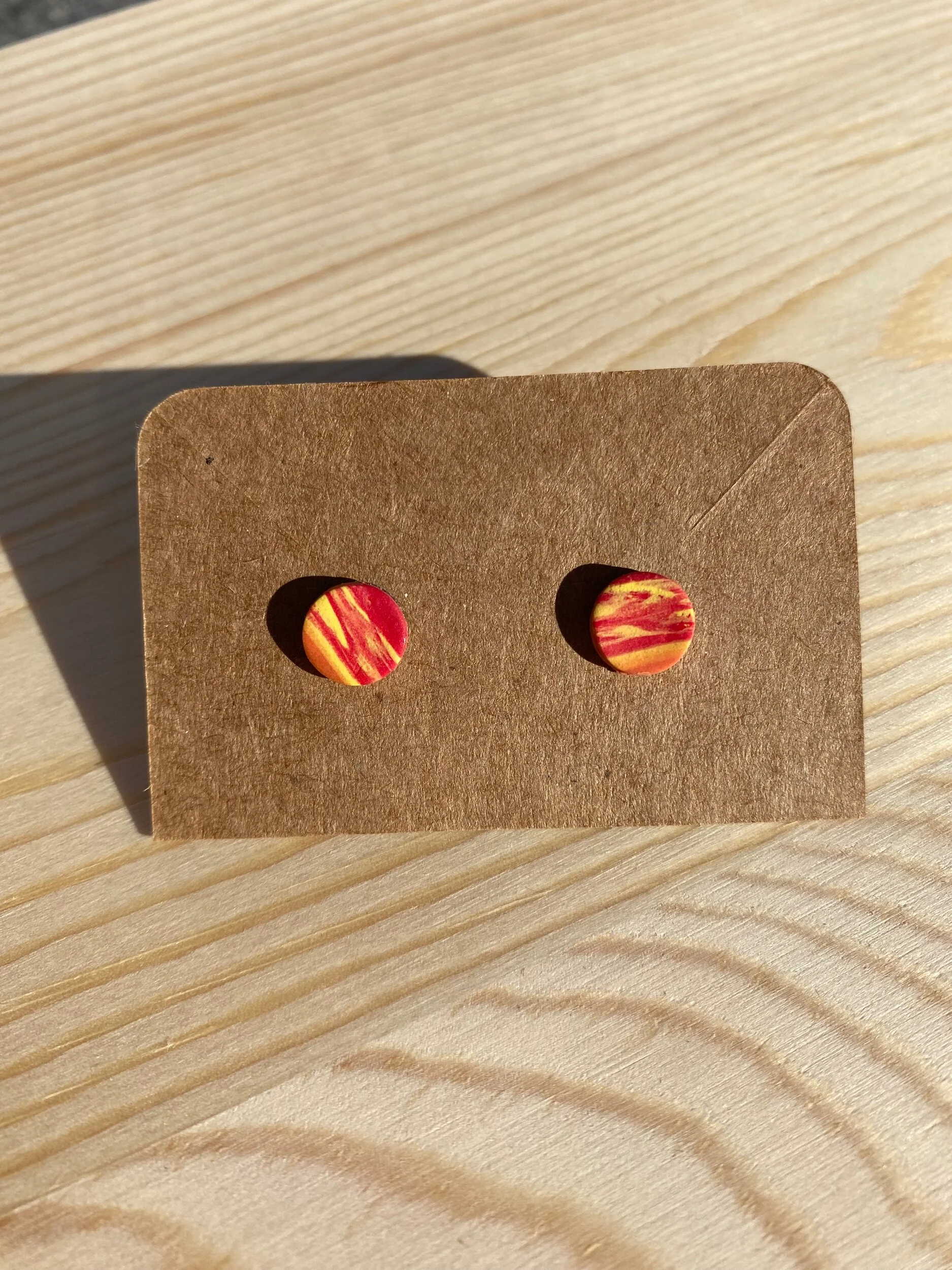 ADD9DEDB-597C-4E5F-8CAC-B2185429BD4E