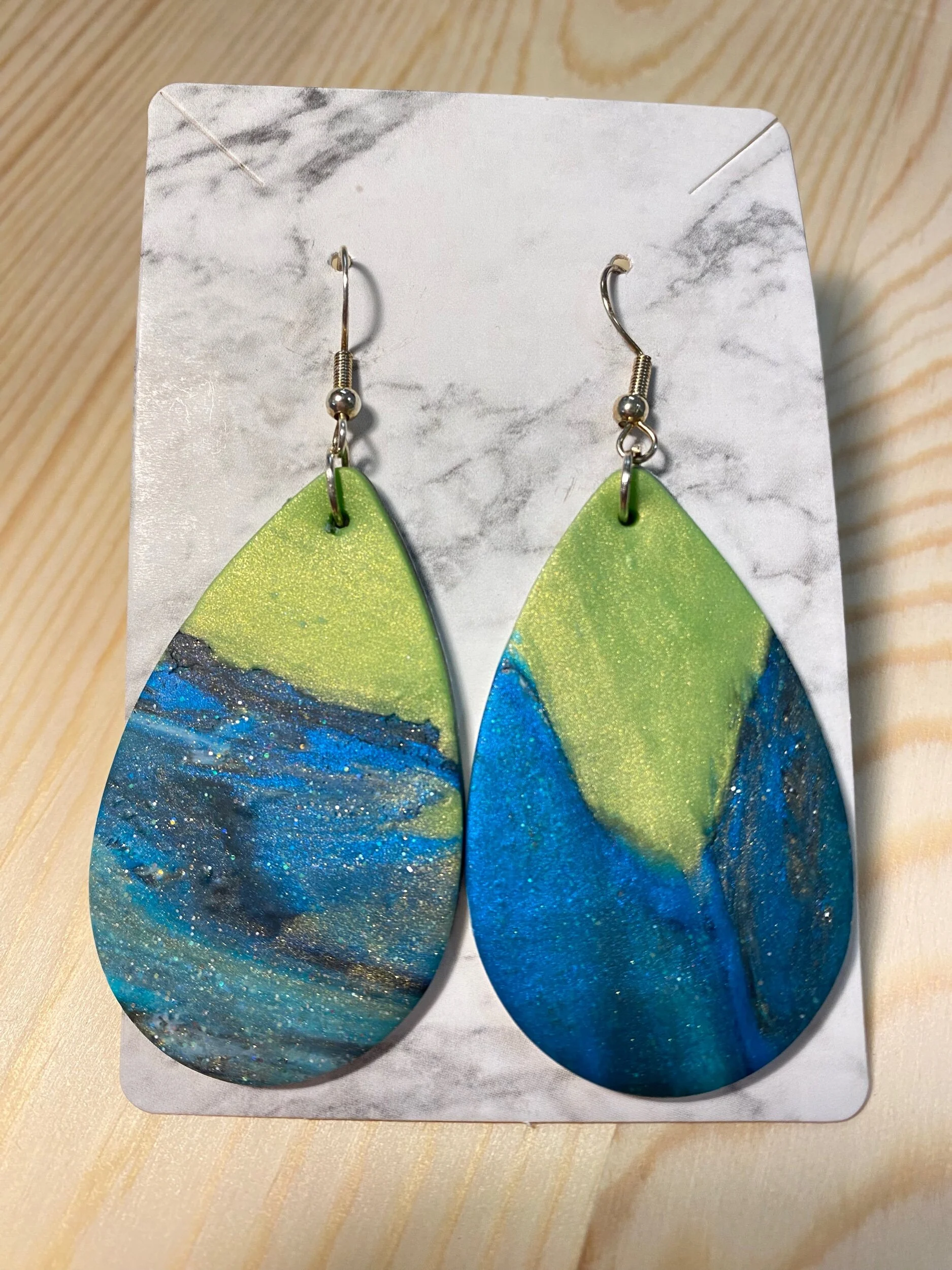 922F9932-9392-4DD8-923D-61312A57A844