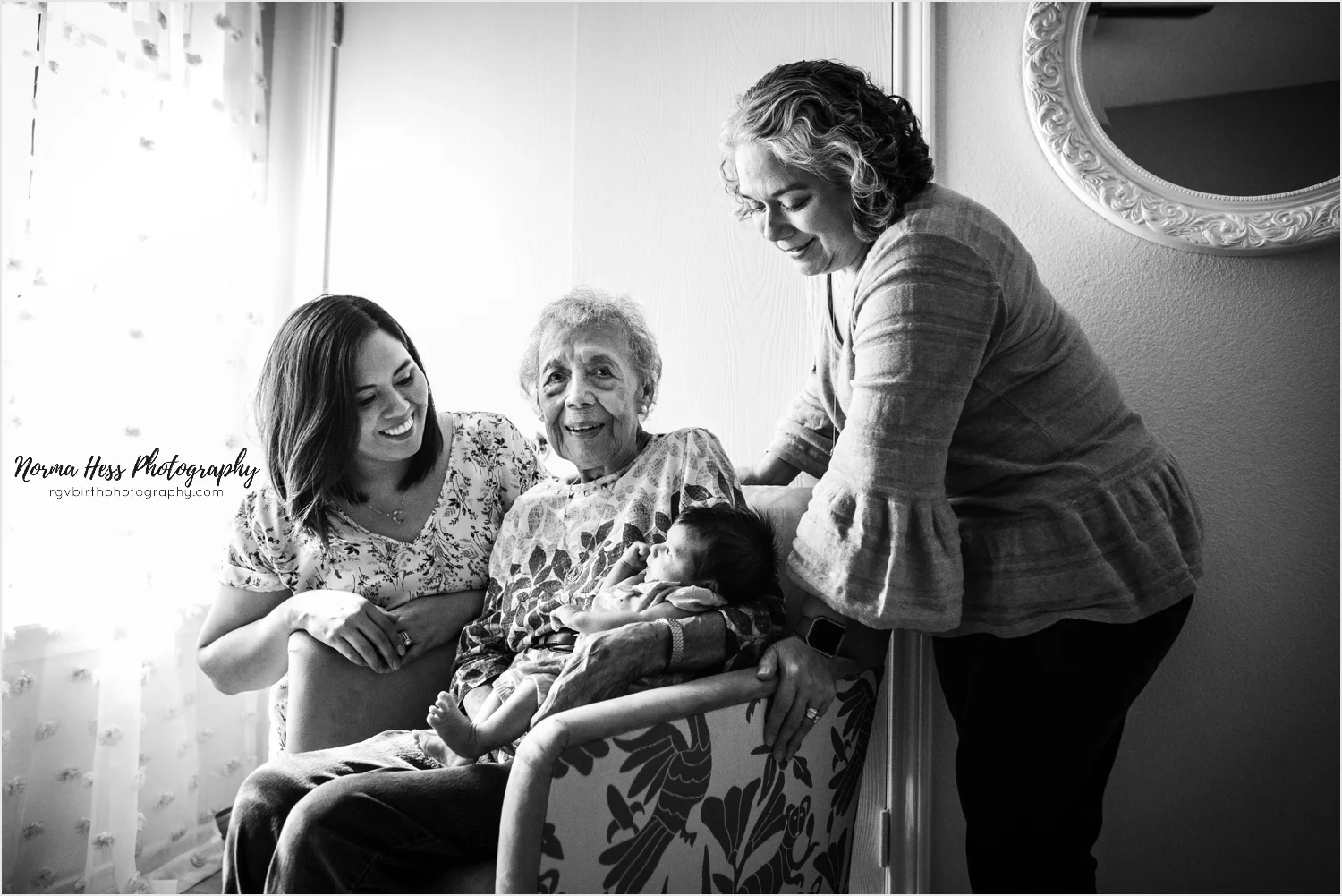 Cherish your family’s memories with an in-home family session. | Photo by Norma Hess at sojourningbirth.com