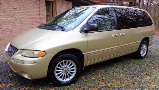 1999 minivan.jpg