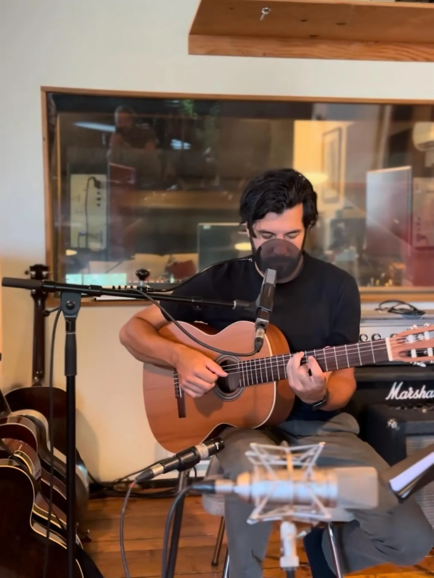 Fini les vacances!

&bull; Spectacle &bull;

Le 13 septembre prochain, je casse des nouvelles chansons (on va se reparler de tout &ccedil;a bient&ocirc;t) &agrave; la maison, &agrave; la Chapelle du Centre culture Marie-Fitzbach!

C&rsquo;est gratuit