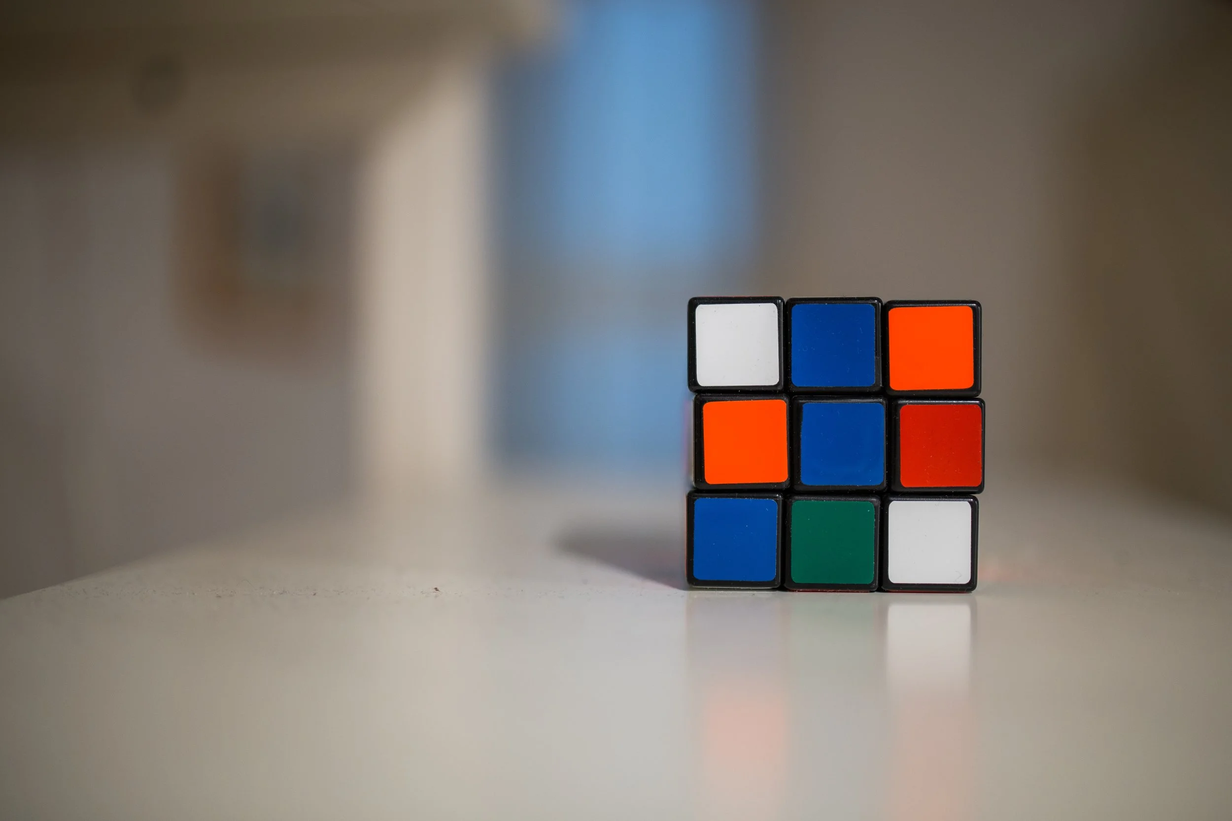 negative-space-rubiks-cube-game.jpg