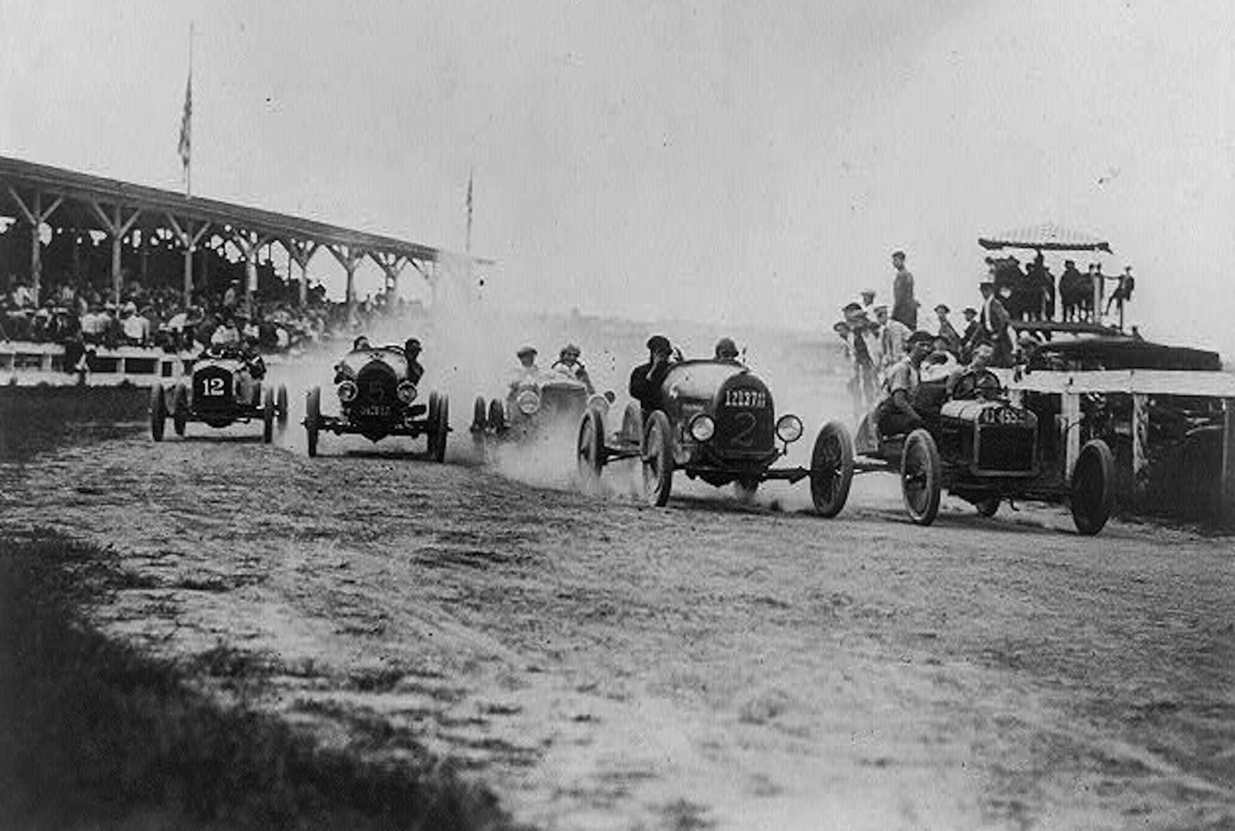 Most Delaware sports fans had never seen anything as exciting as early auto racing on the state’s dirt tracks.