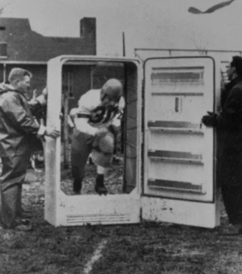 Don Miller led Delaware to a win in the 1954 Refrigerator Bowl.
