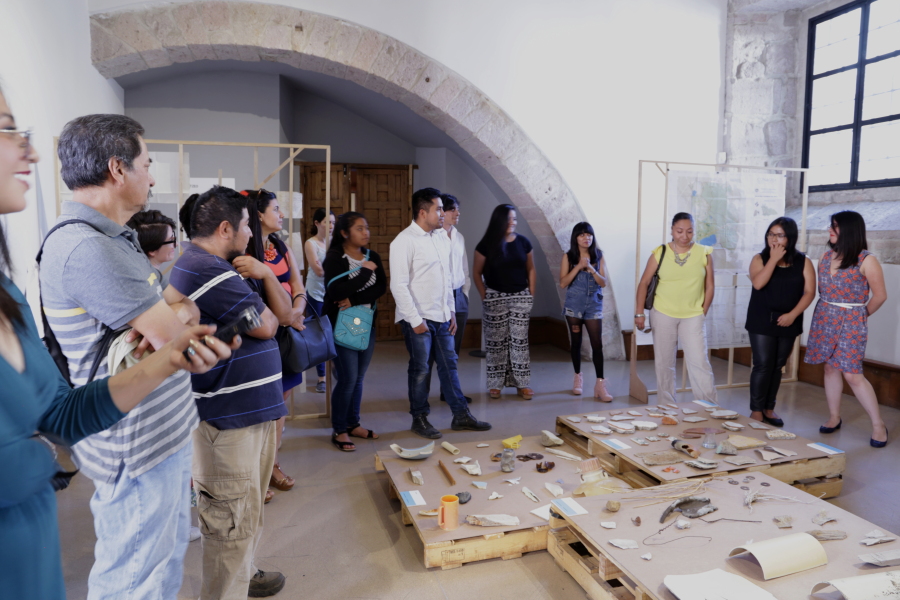  Visitas guiadas a la colección del MALT en el Centro Cultural Clavijero, Morelia, México. &nbsp;   Guided tours to the AMLT’s collection at Clavijero Cultural Center, Morelia, Mexico.  