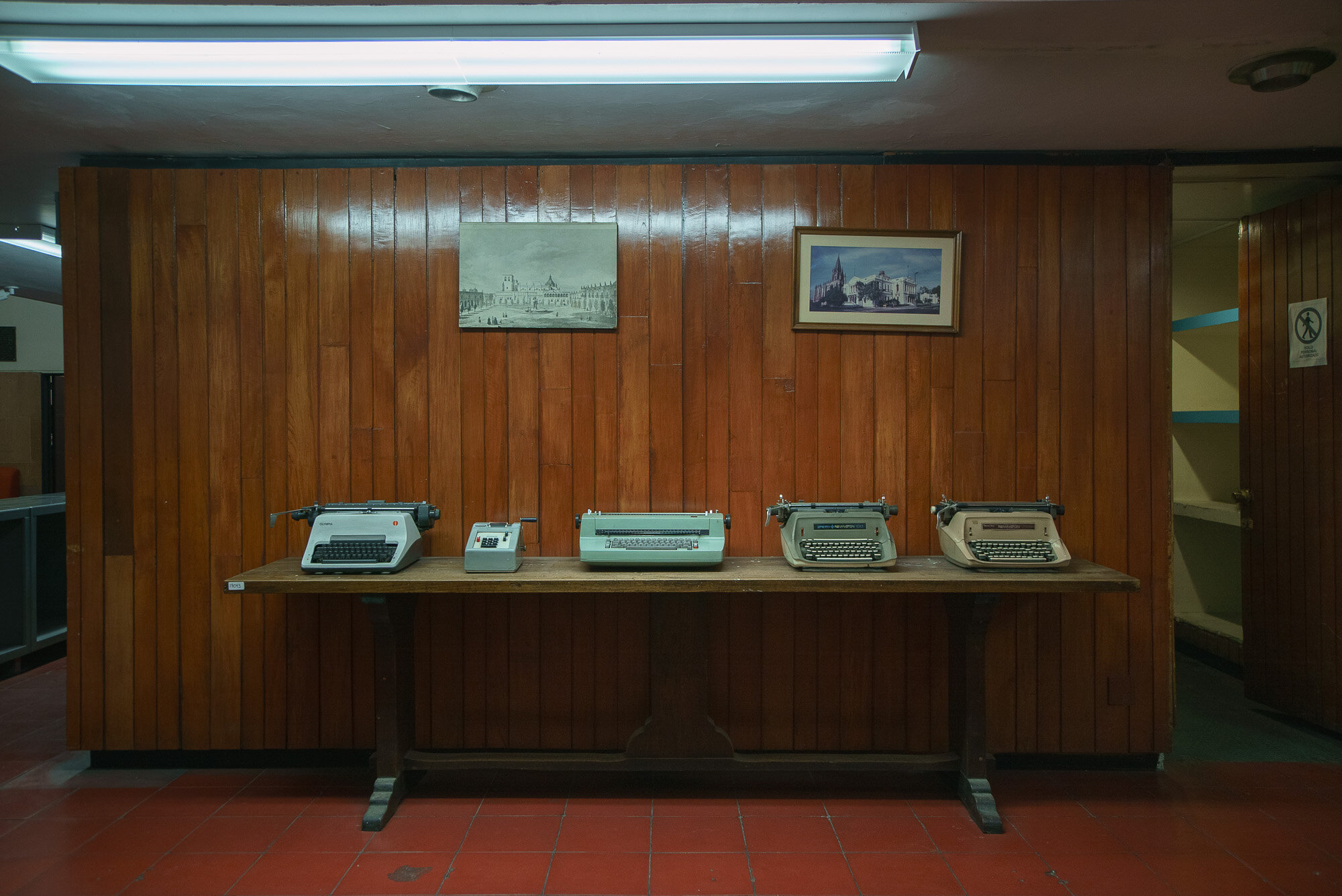 Set of typing machines and calculators