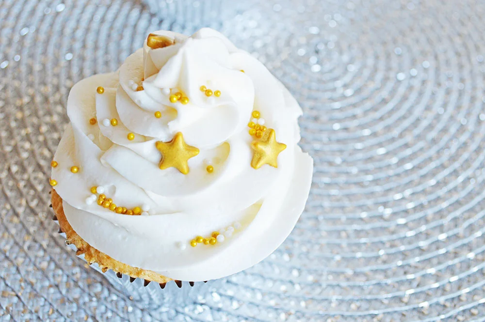2champagnecupcake3.jpg