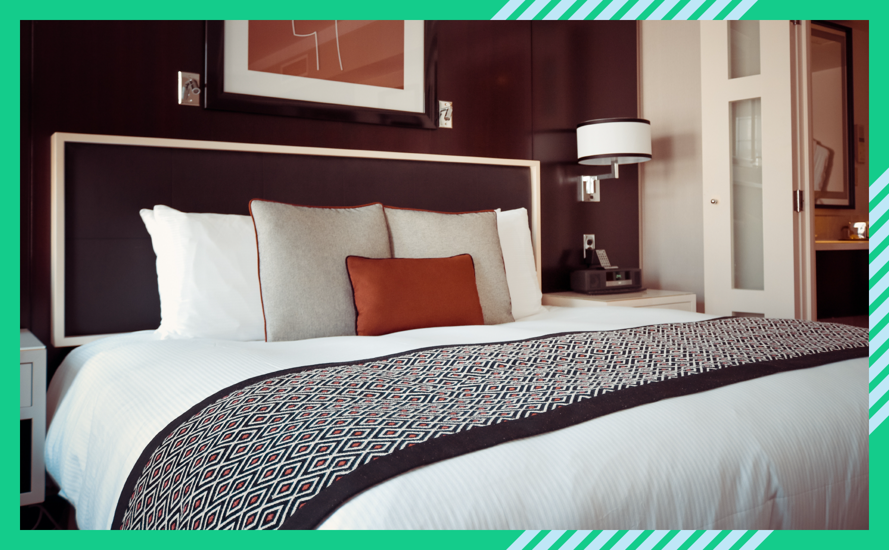 bed-bedroom-cozy-164595.jpg