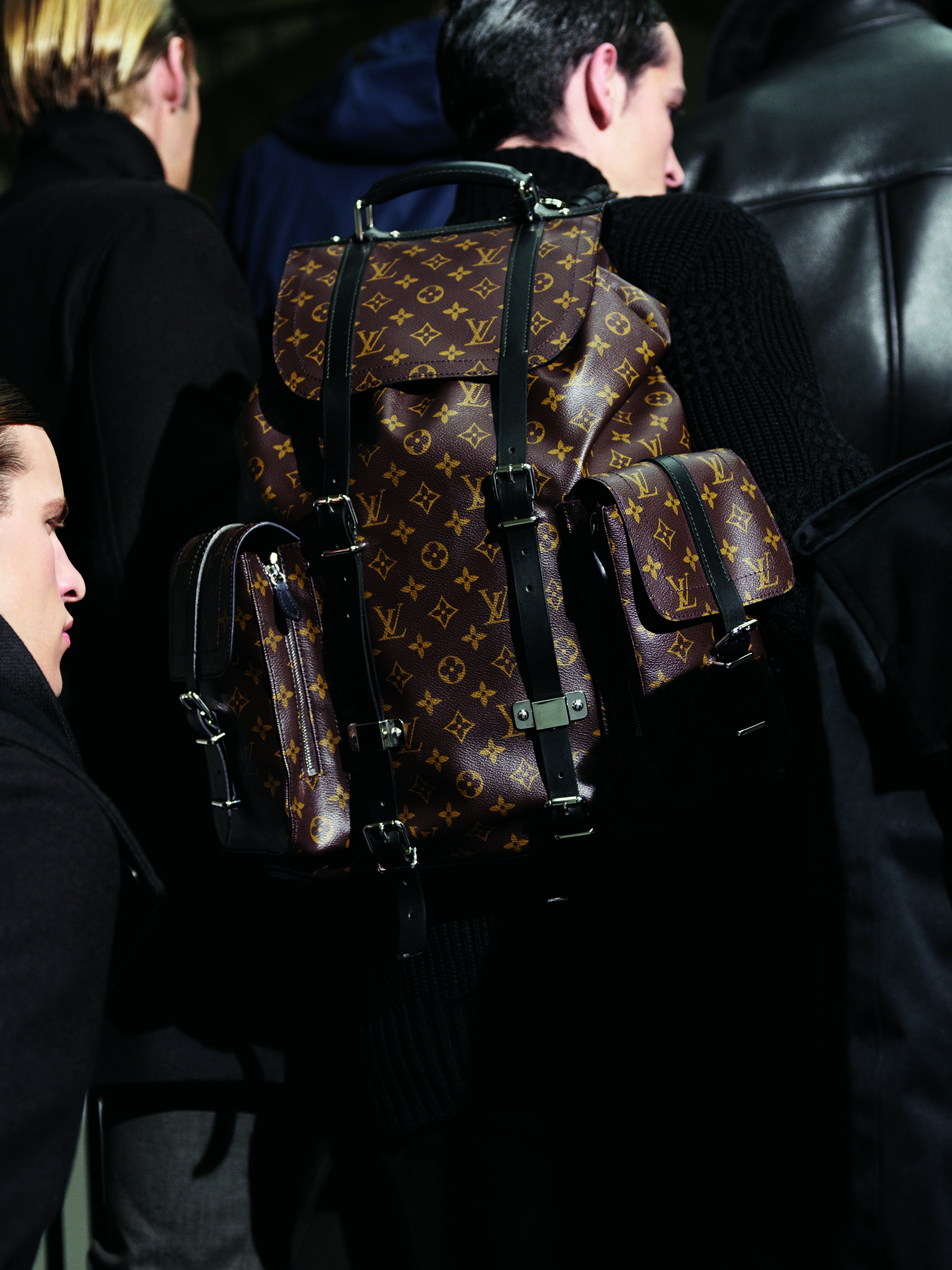 04_0527 VUITTON MEN_163_015_003 copy.jpg