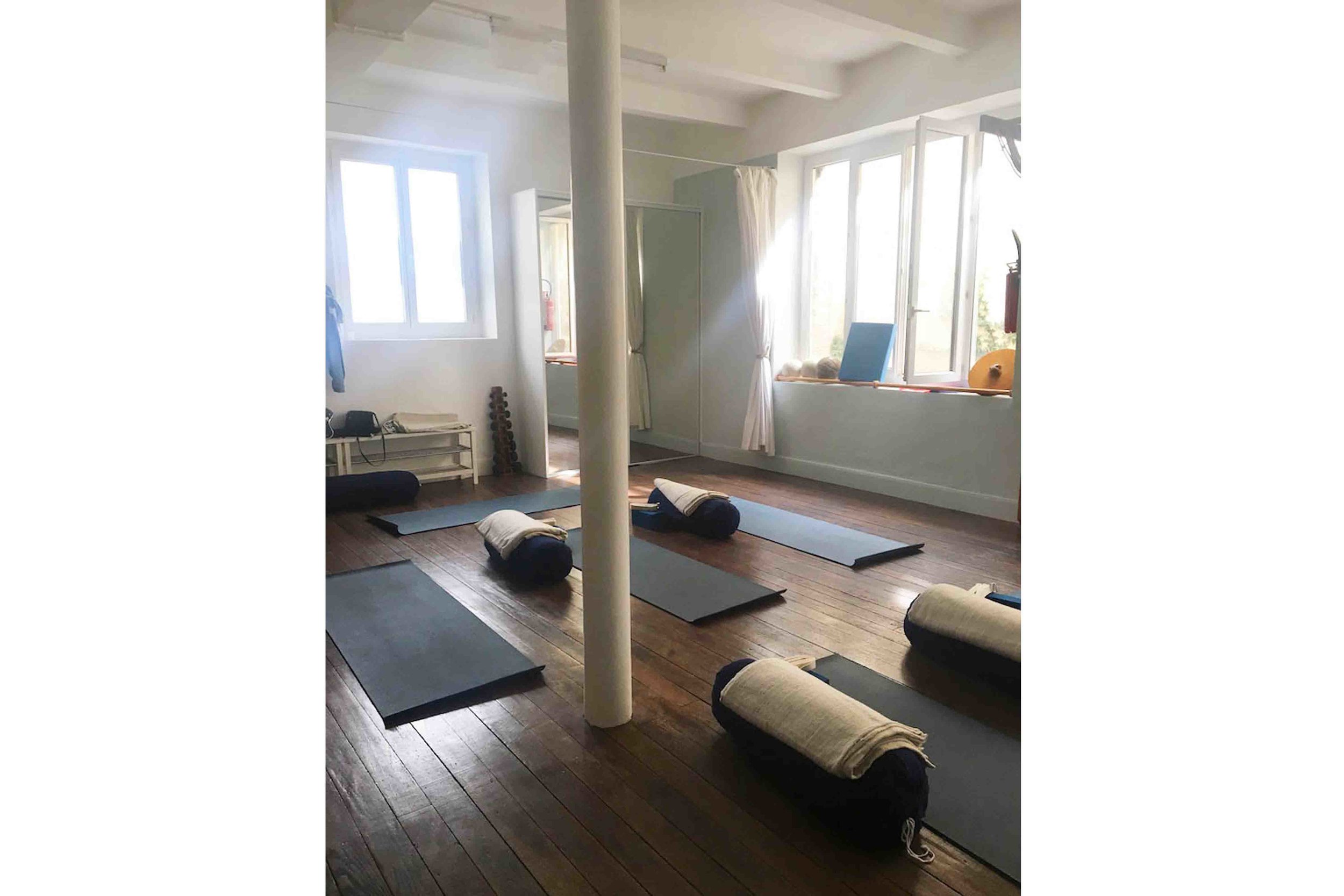 osteopathe-biarritz-salle-yoga.jpg