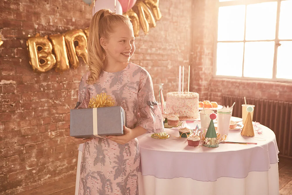 childrensalonbirthdayblondegirl.jpg