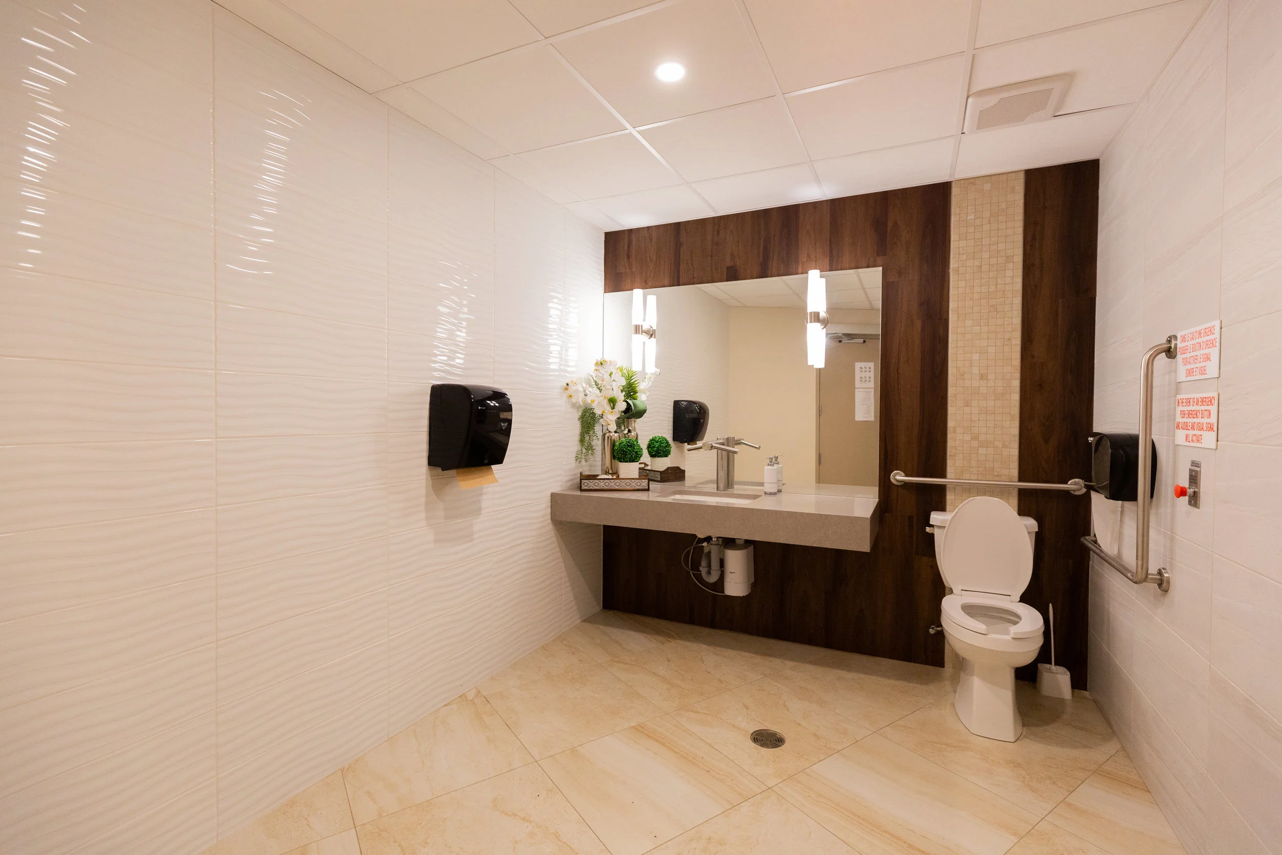 Restroom-Aquatria (ALOMA)