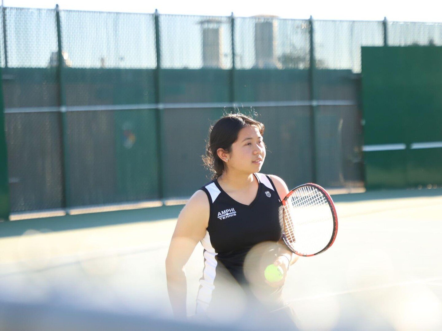 Huge congratulations are in order for STEP alumna Mi Meh who recently won the AIA Scholar-Athlete of the Year Award! About a year before Mi was born, her  parents fled genocide in Myanmar by leaving their village in the middle of the night and escapi