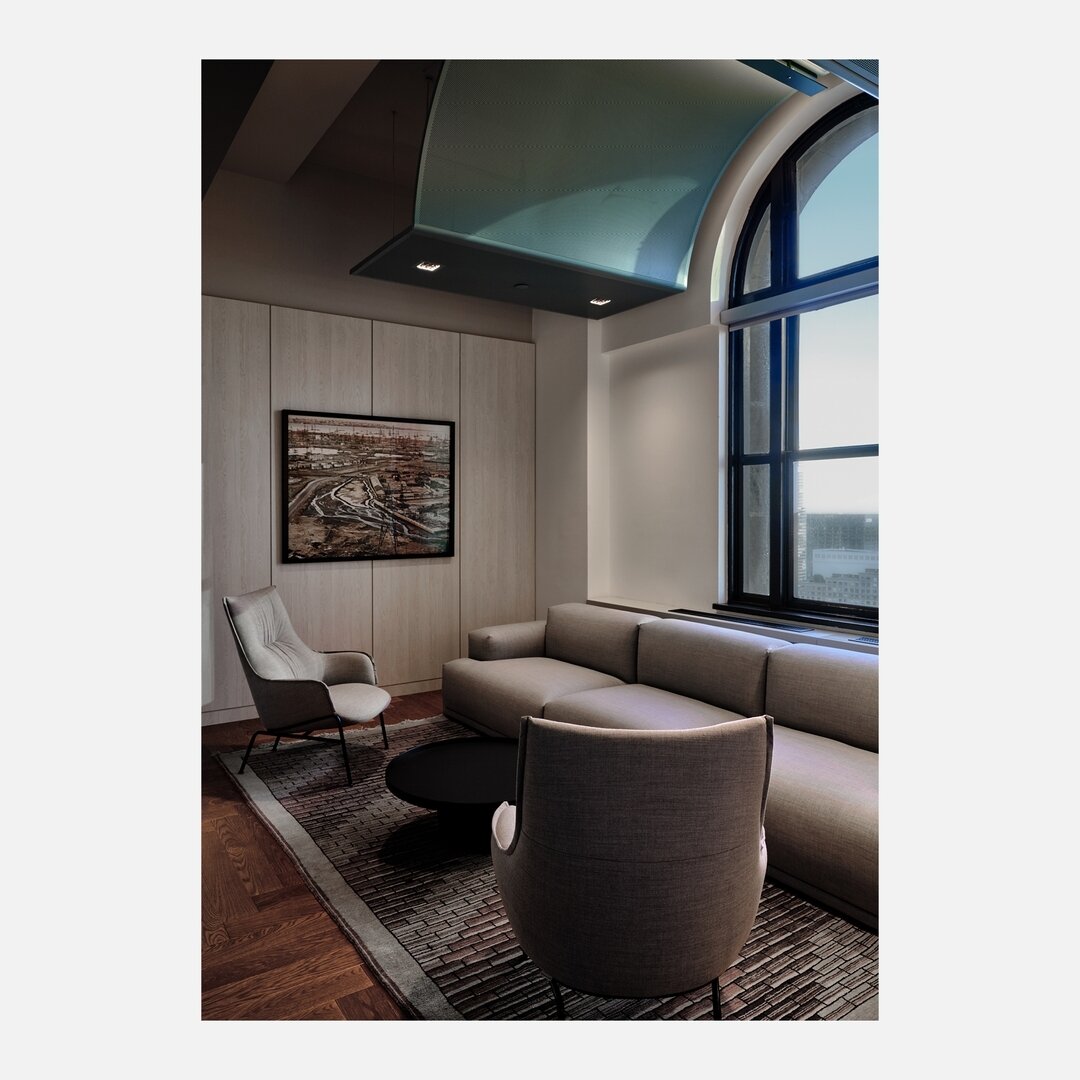 // NewGen // ⁣
.
Revisiting our work for asset manager NewGen's Toronto office.  Art Deco inspired interiors evoke the casual elegance of classic social clubs. Feature on @designmilk is out now, link in bio.

Photography by @joel_esposito