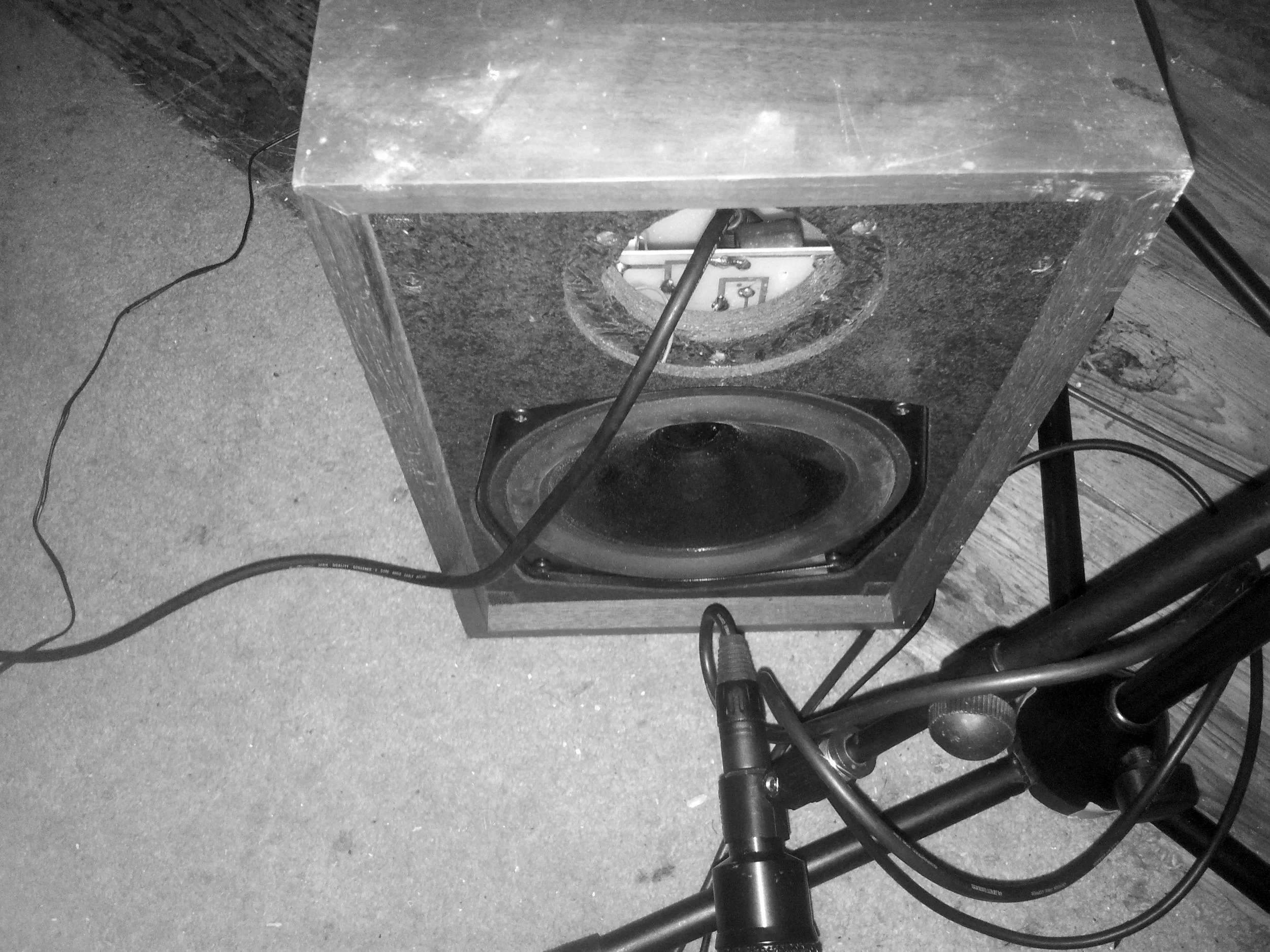 The New thoughts artwork features a KEF T27-SP1032 tweeter from Tangent speakers TM-3 c.1980. The woofer from the same speaker was re-wired as a subkick (transducer) for the acoustic kick drum in the 'New thoughts' recordings.