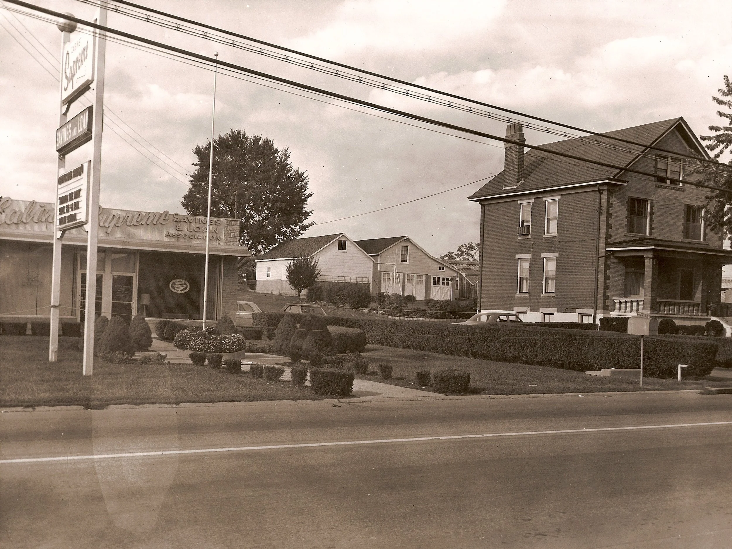 Cabinet Supreme on Delhi Pike in 1969 and at right O’Reilly’s Auto Parts at the same location today.