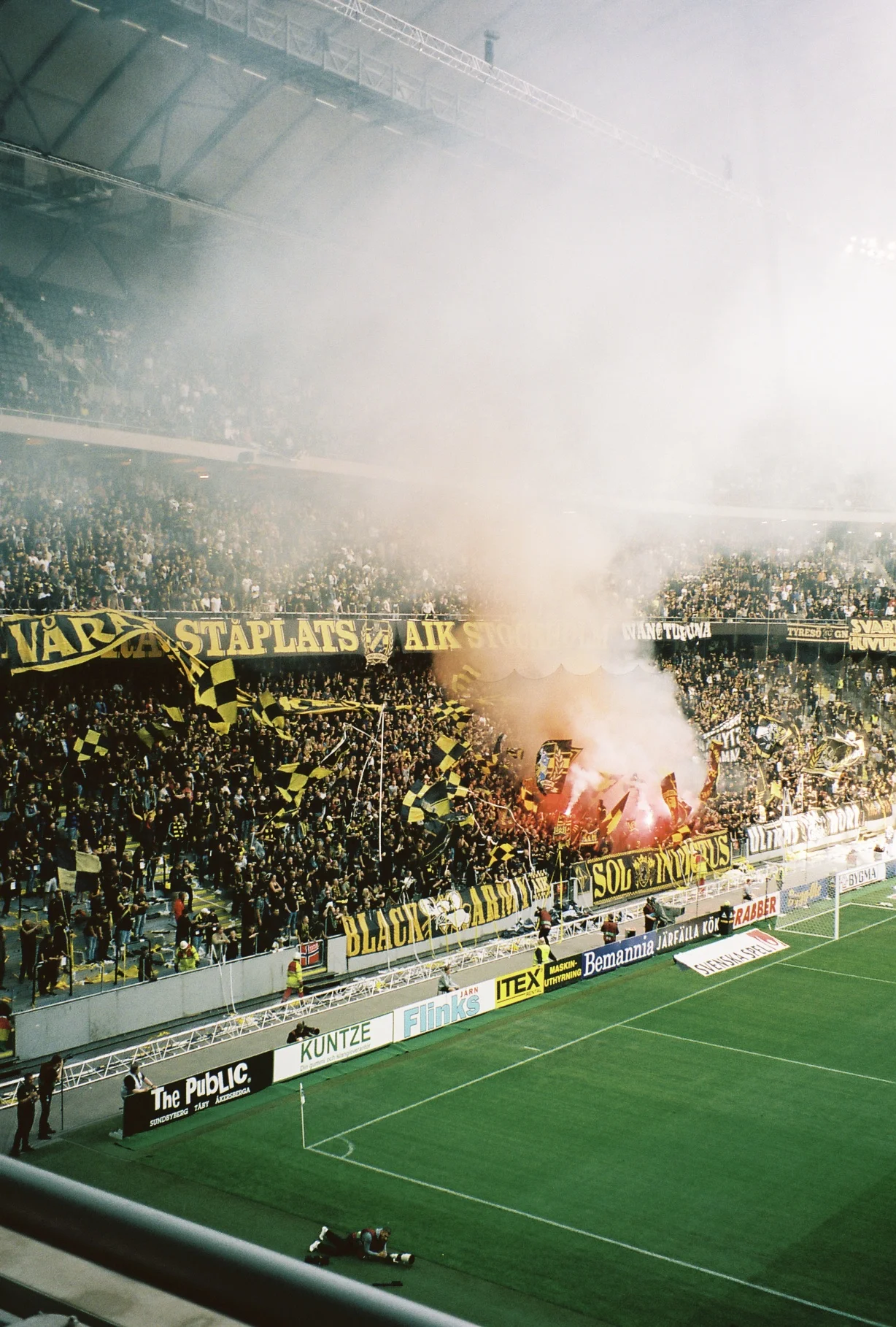 R2-06243-033A.jpg