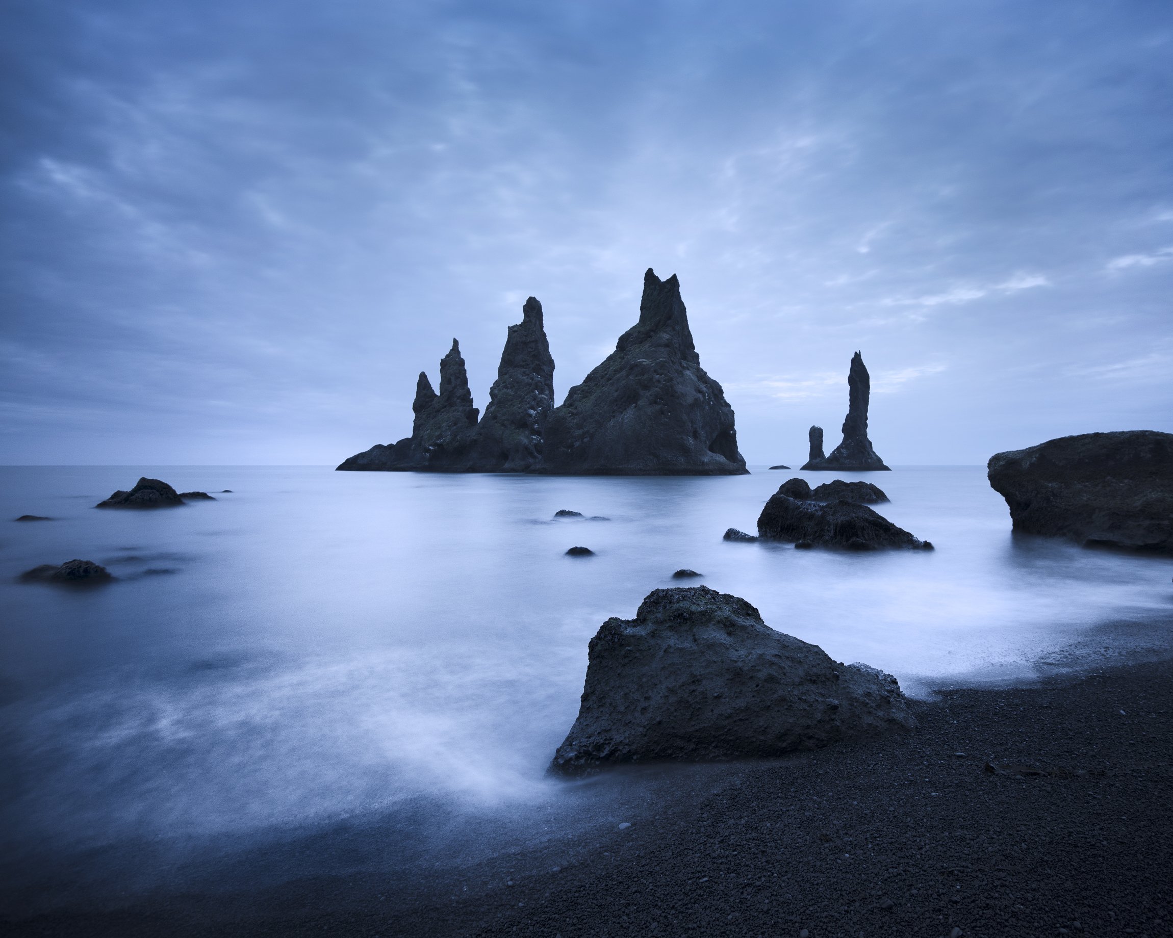 Blue Night, Vik