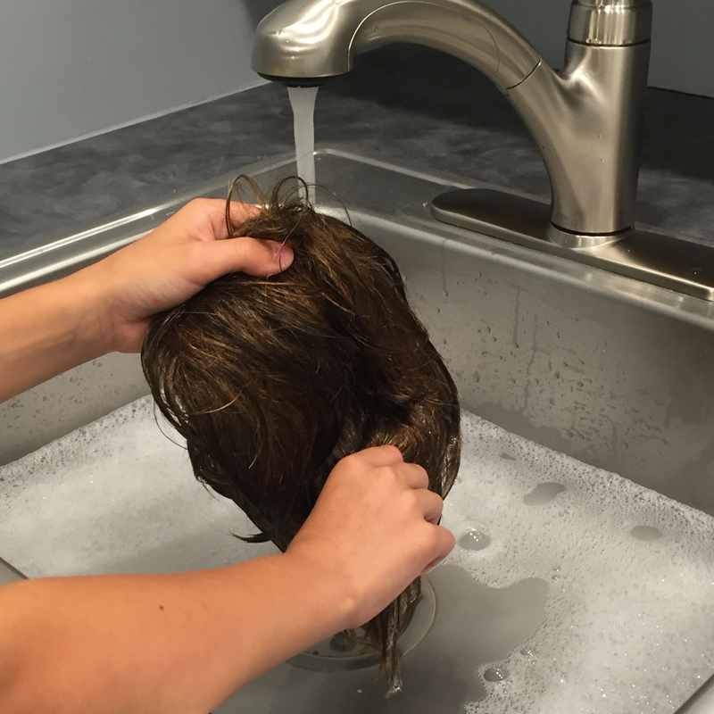 How to Wash a Synthetic Wig 