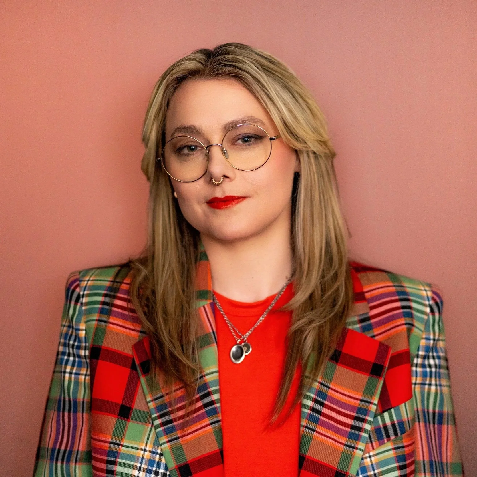 A Month of Tuesdays : Laura Bowler ’ s Deconstructing Pierrot