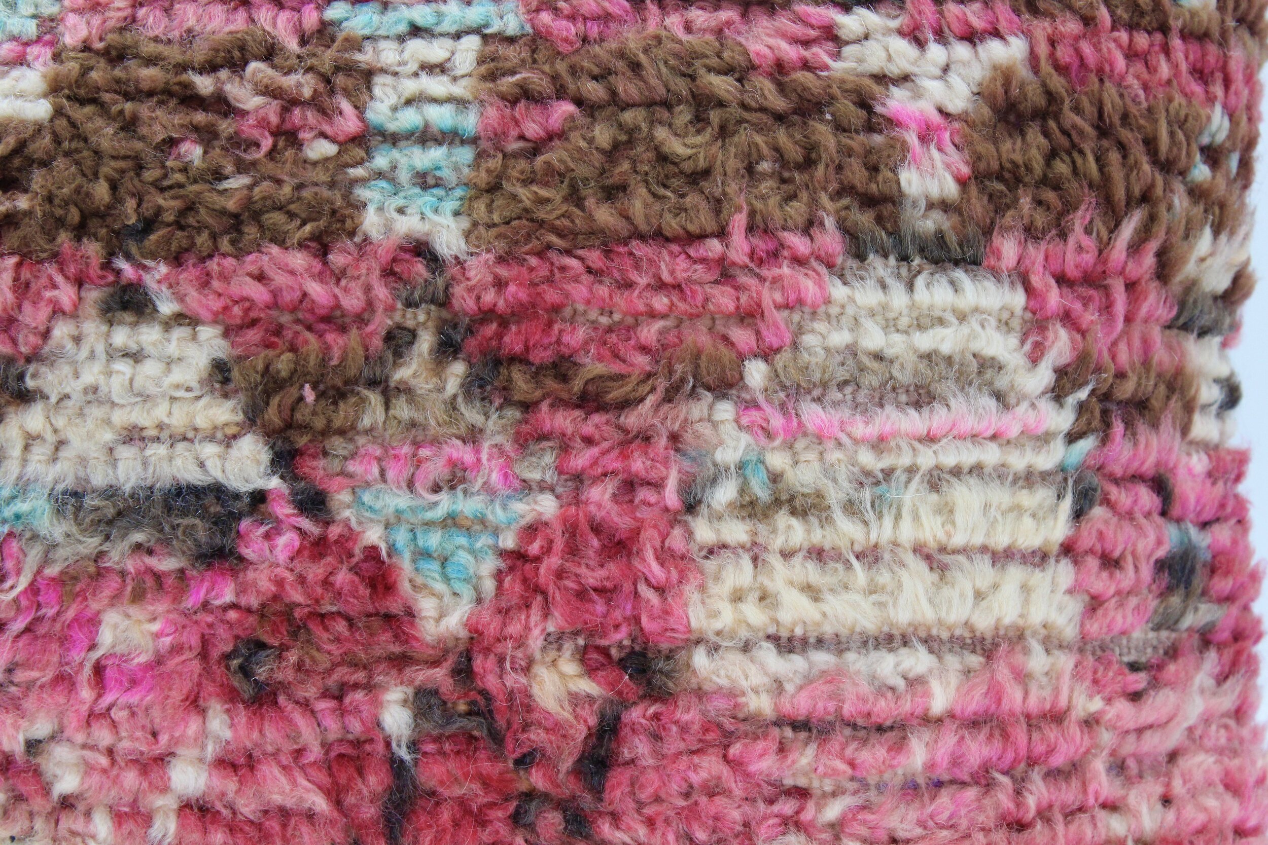 Ridha Pillow E Detail.jpeg