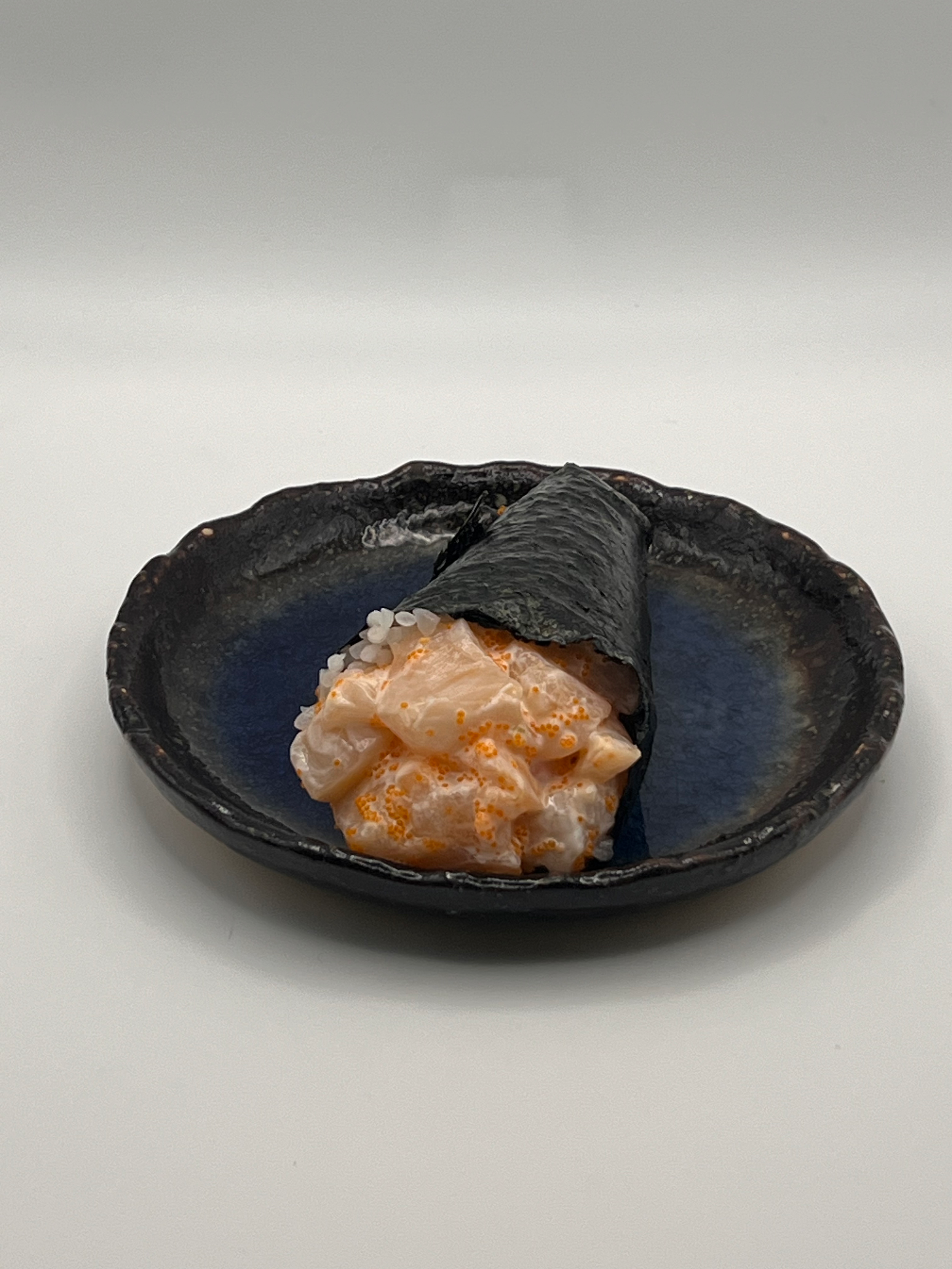 scallop handroll