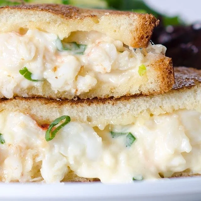 The Lobster Melt is here, from 5:30 until we run out! Don’t snooze...
#bergamotbuzz #bisqcambridge #somerville #inmansquare #unionsquaresomerville #lobster