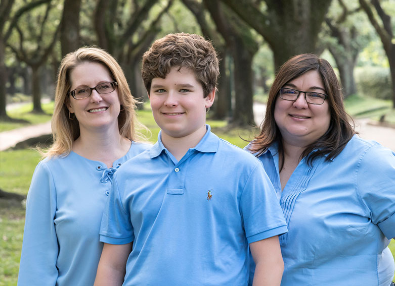 Casual-Family-Portrait-in-Blue-on-South-Blvd-Houston.jpg