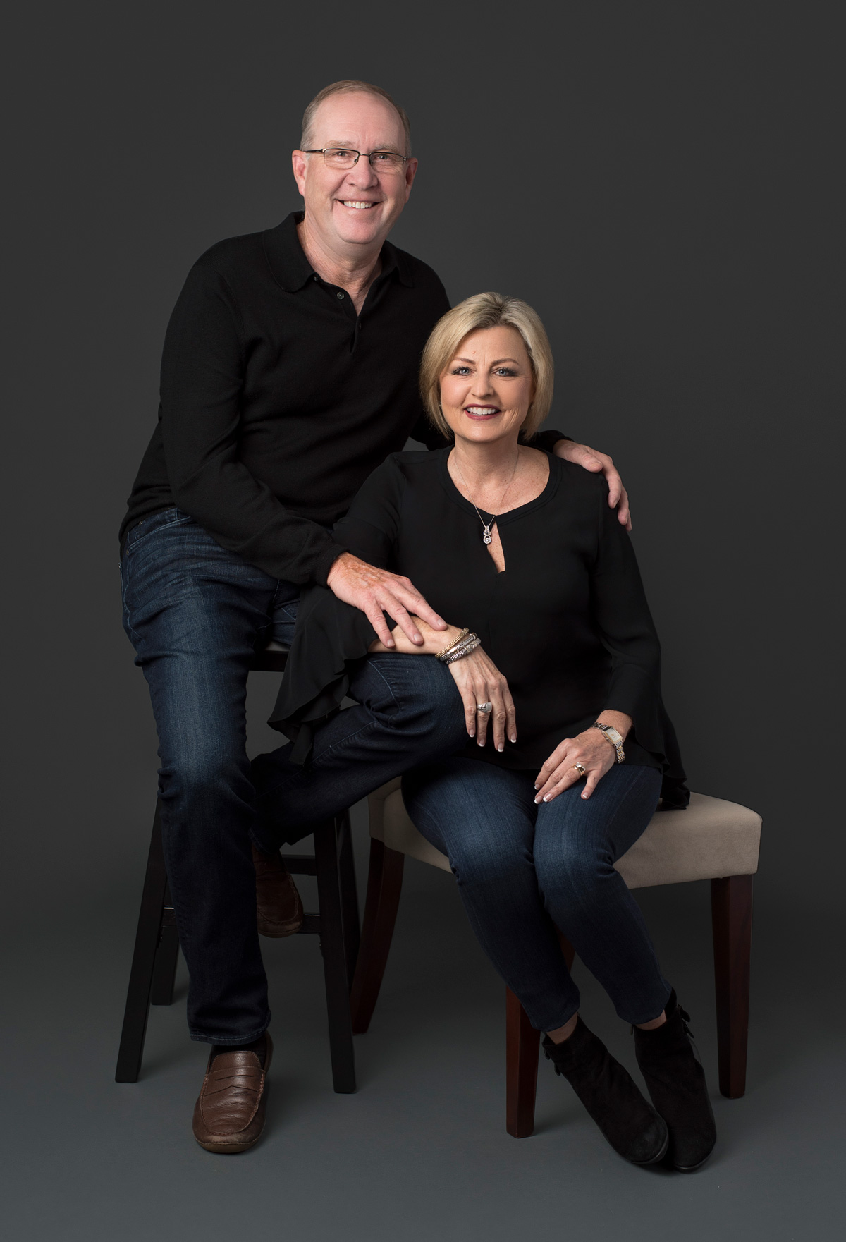 Three's Company A Heights Family Portrait — The Shelby Studio