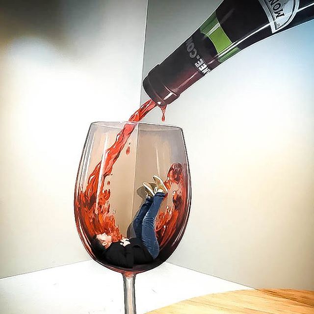“I could think of worse ways to go”
.
.
.
.
.
.
#artvo #docklands #worsewaystogo #drowninginwine #melbourne #trickart #immersiveart #howiamfeeling