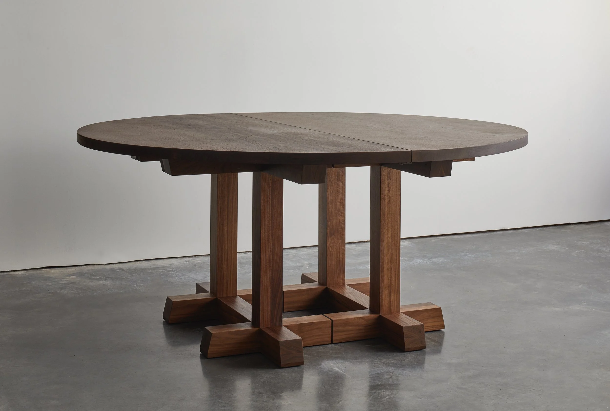  Hashtag Extending Table, closed 